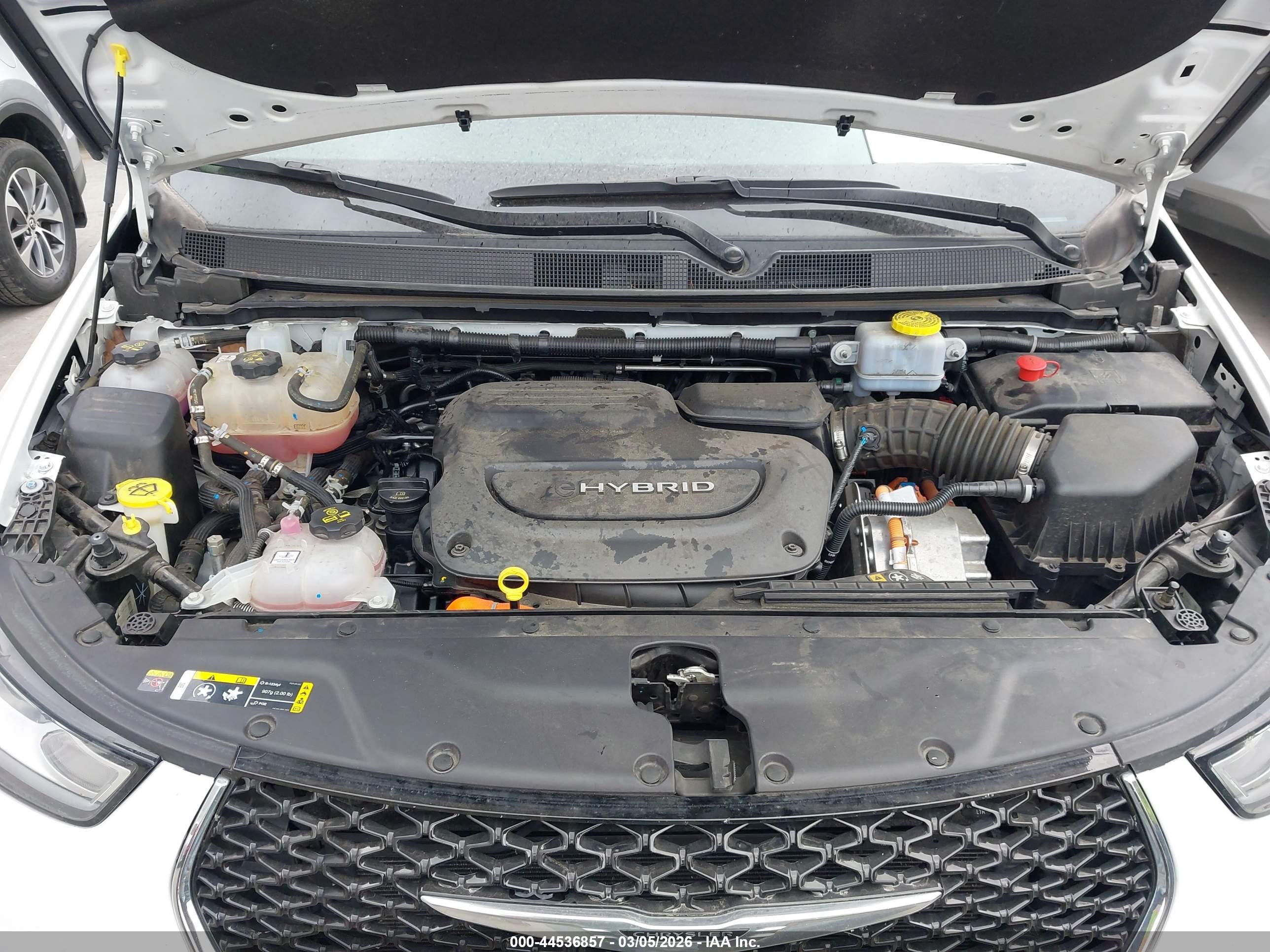 CHRYSLER PACIFICA image 10