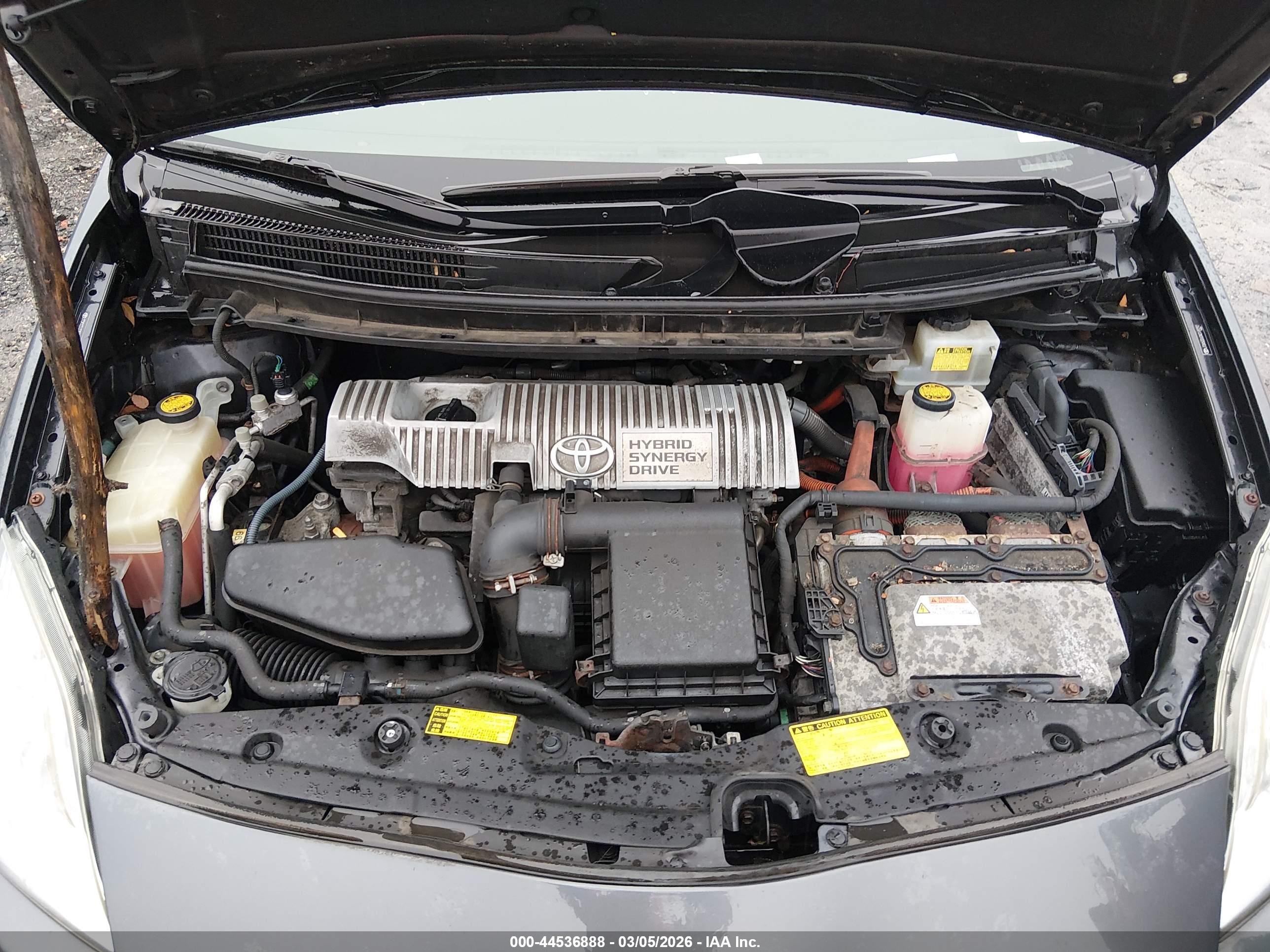 TOYOTA PRIUS image 10