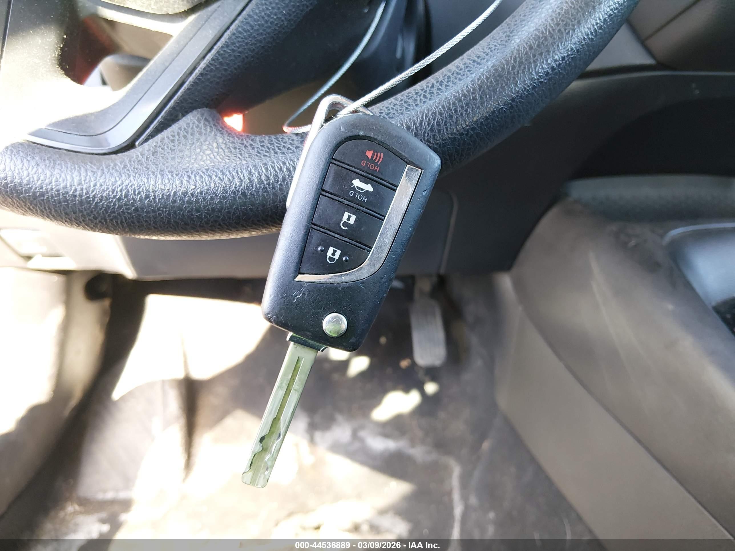 TOYOTA COROLLA image 11