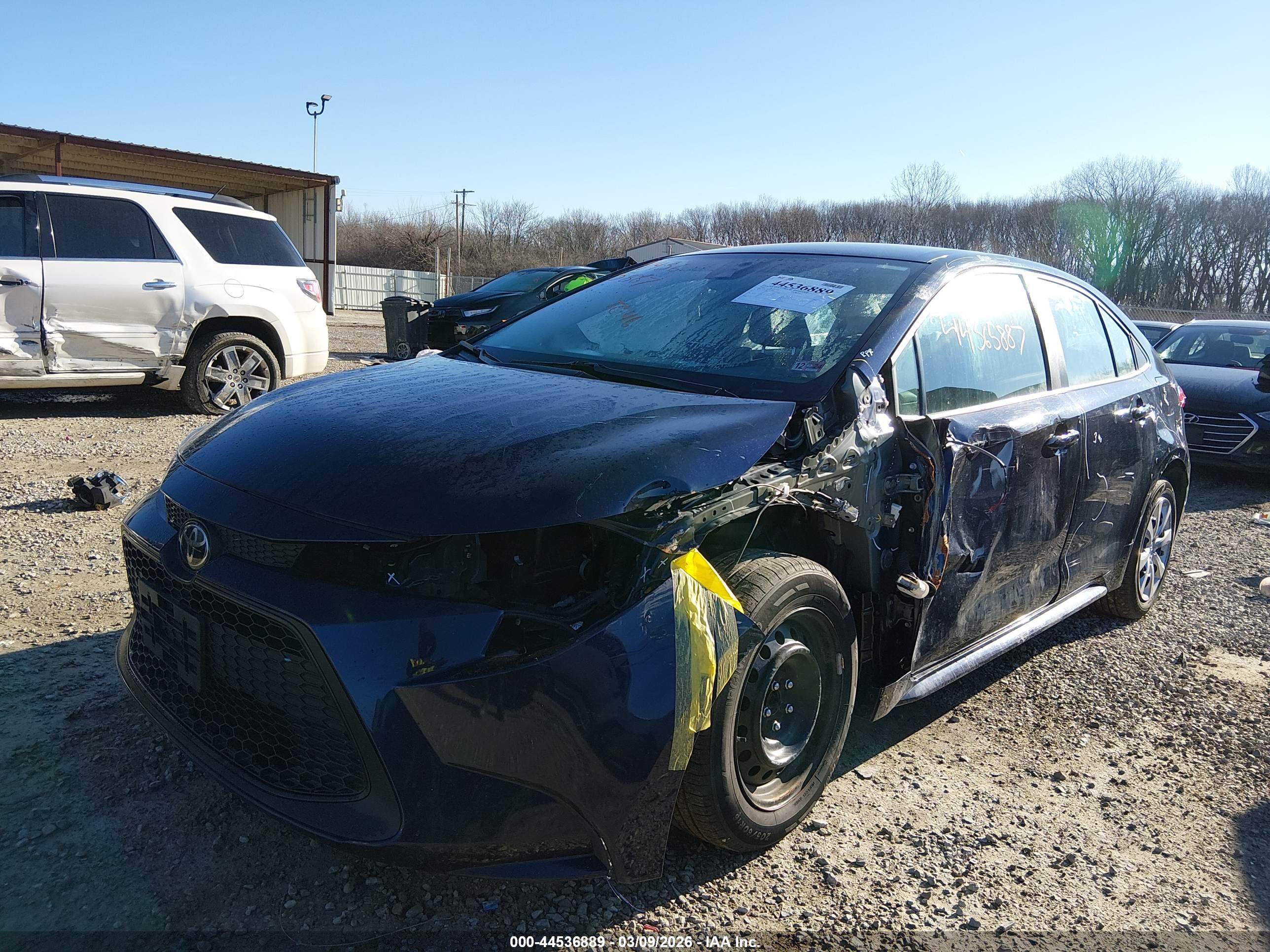 TOYOTA COROLLA image 2