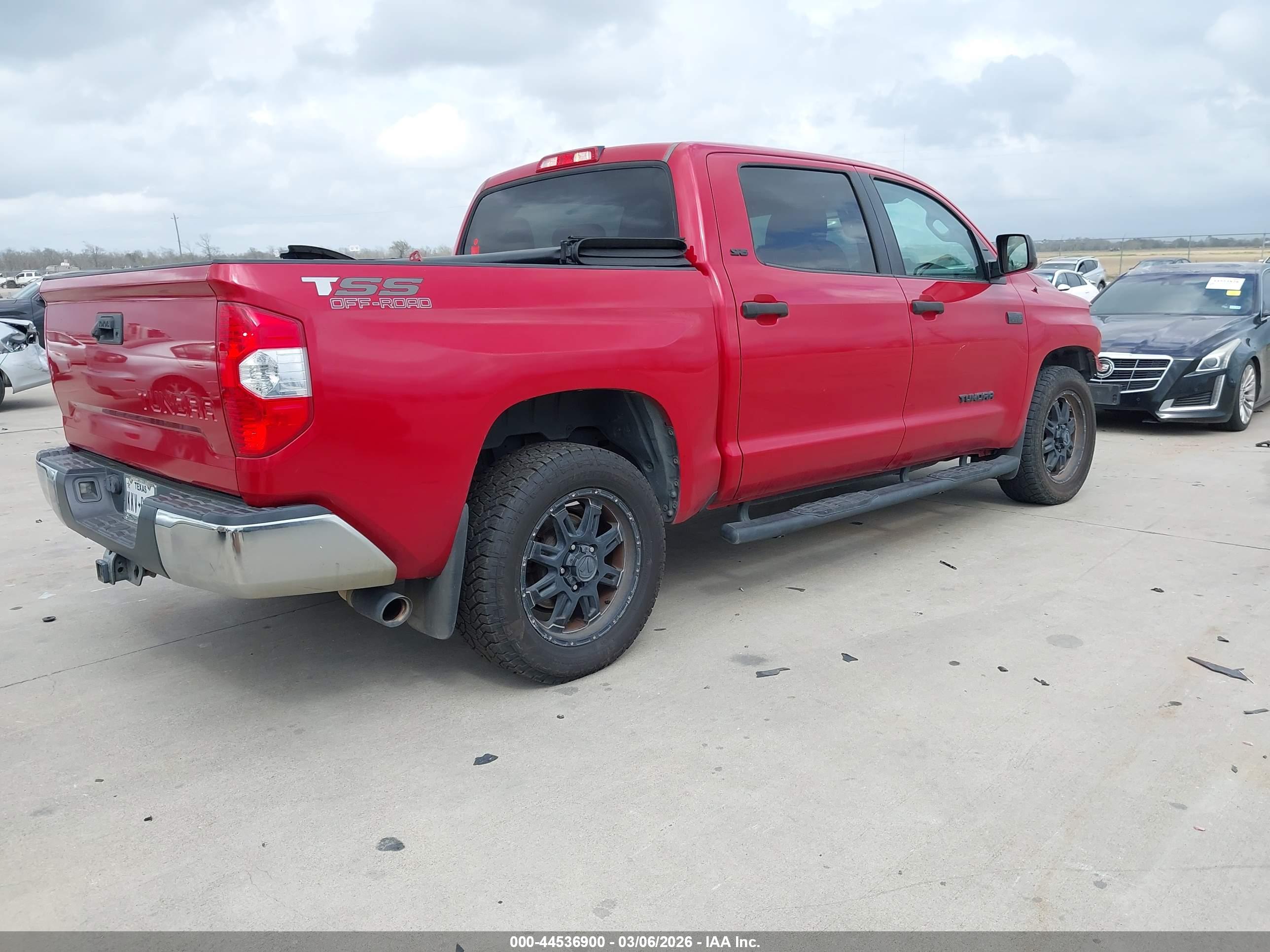 TOYOTA TUNDRA image 4