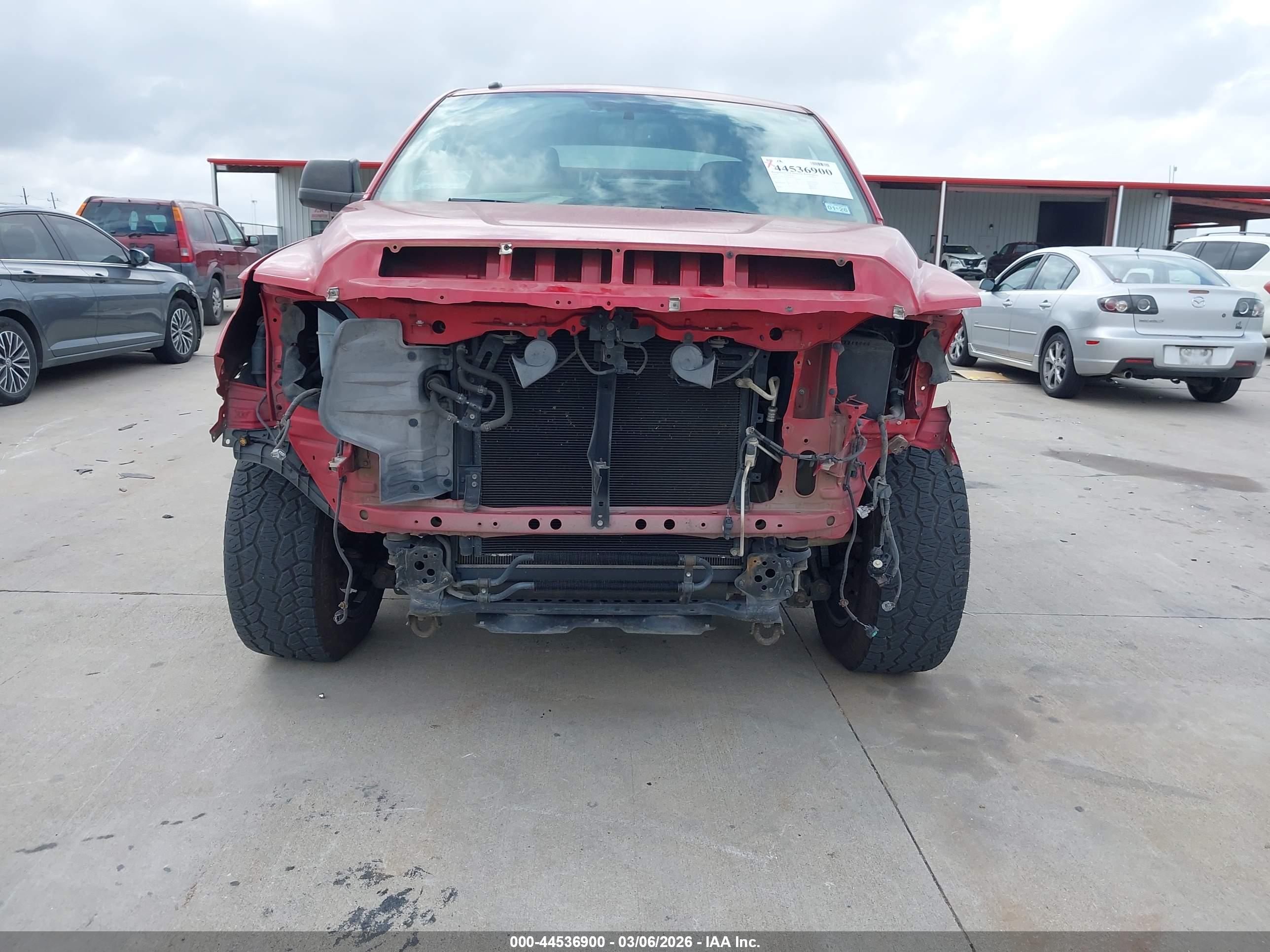 TOYOTA TUNDRA image 6