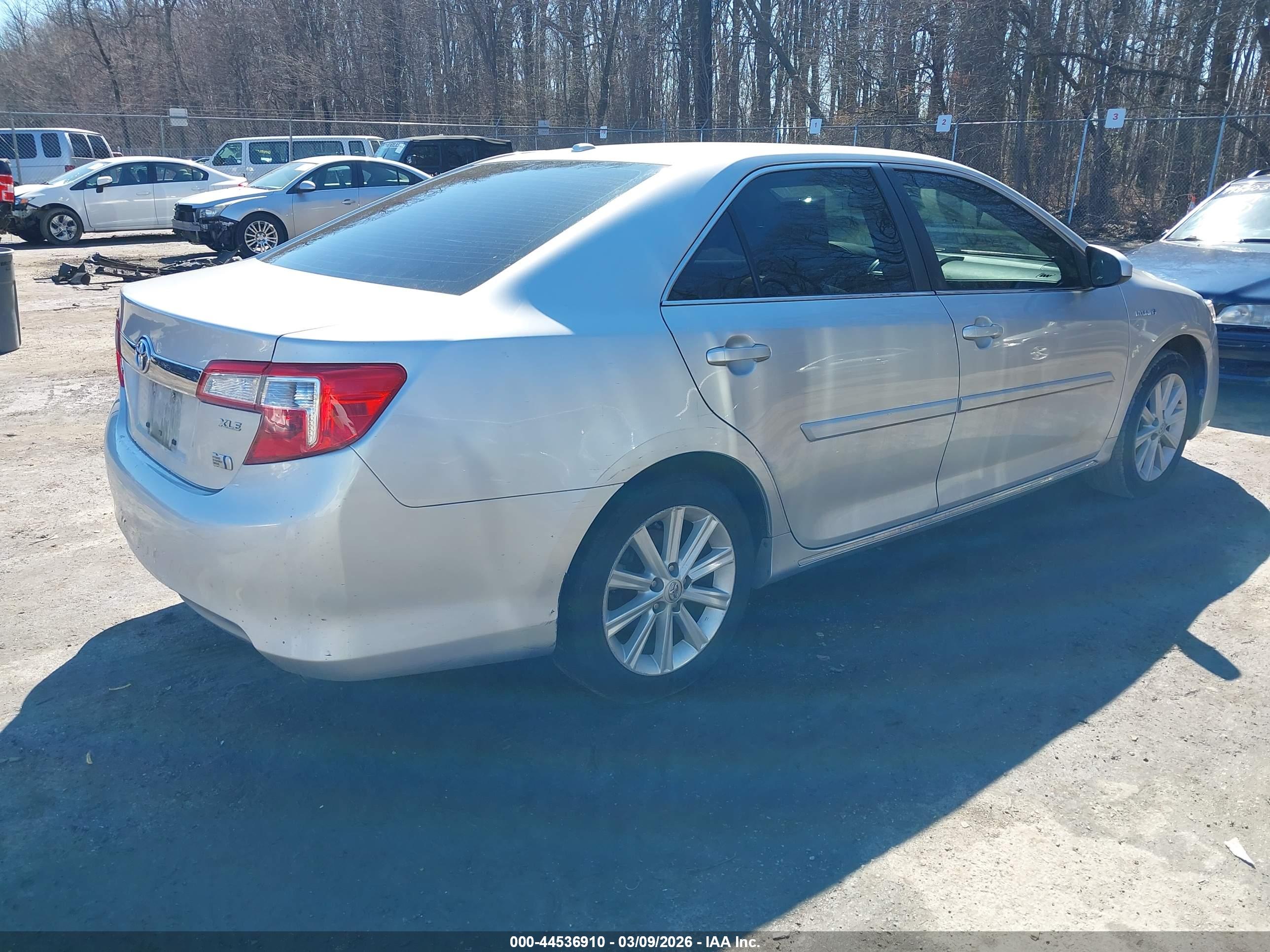 TOYOTA CAMRY image 4