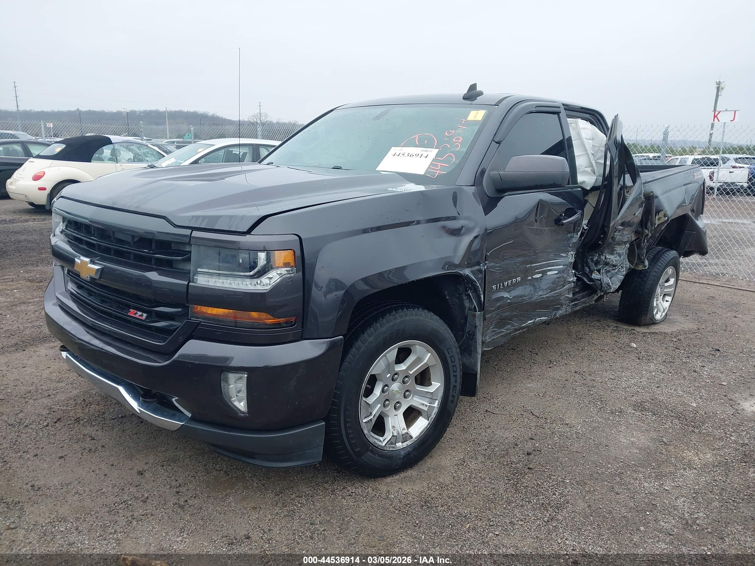 CHEVROLET SILVERADO image 2
