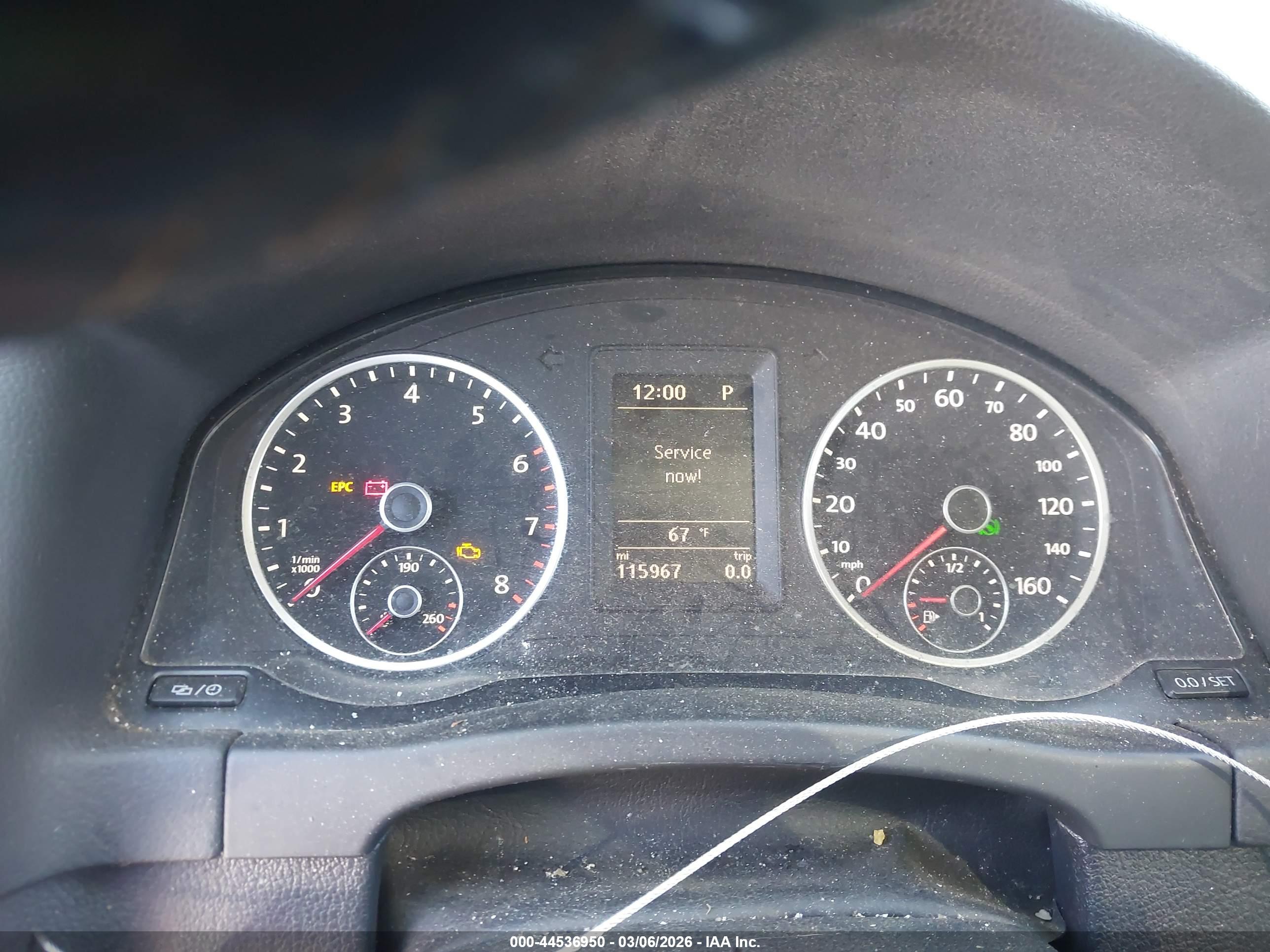 VOLKSWAGEN TIGUAN image 7