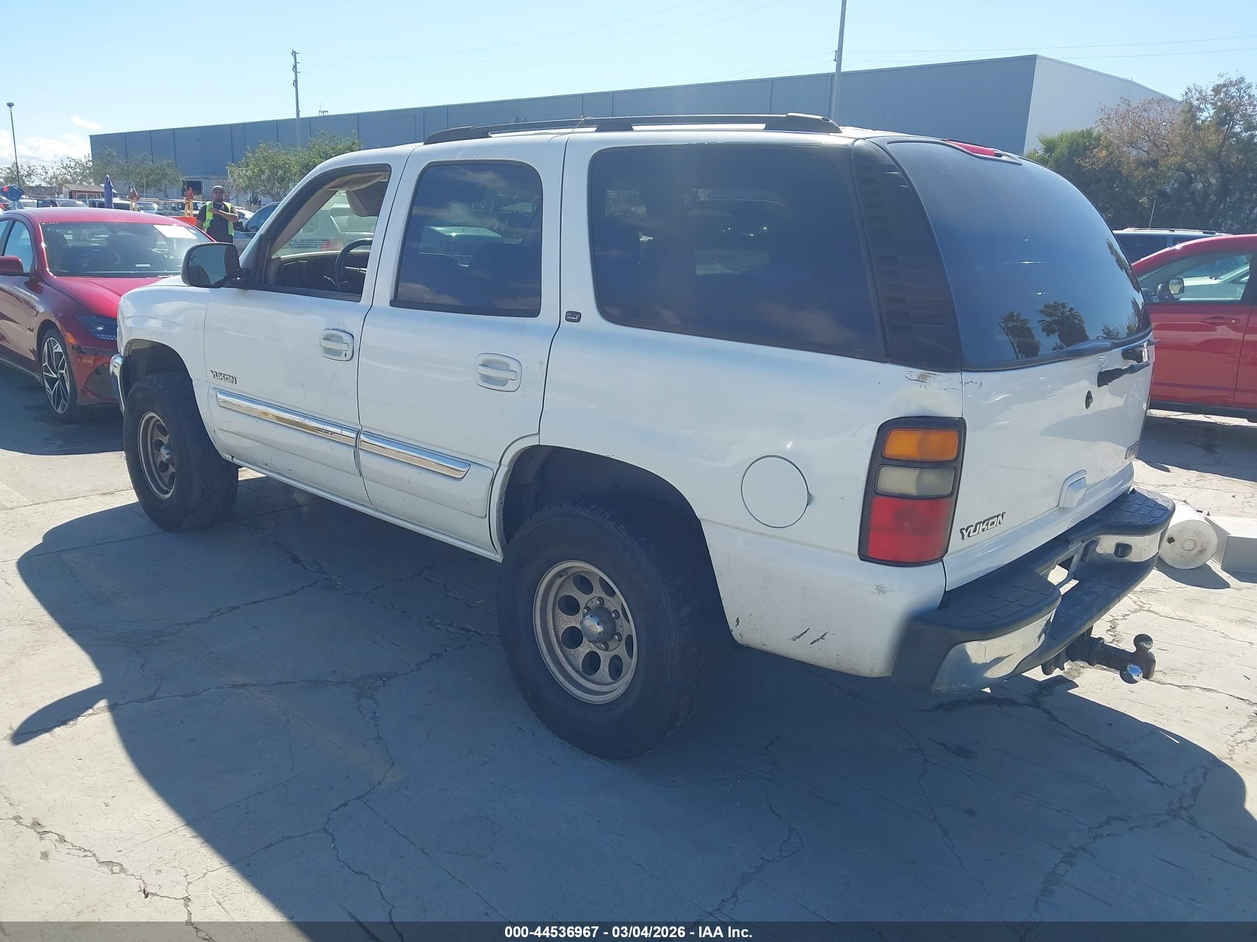 GMC YUKON image 3