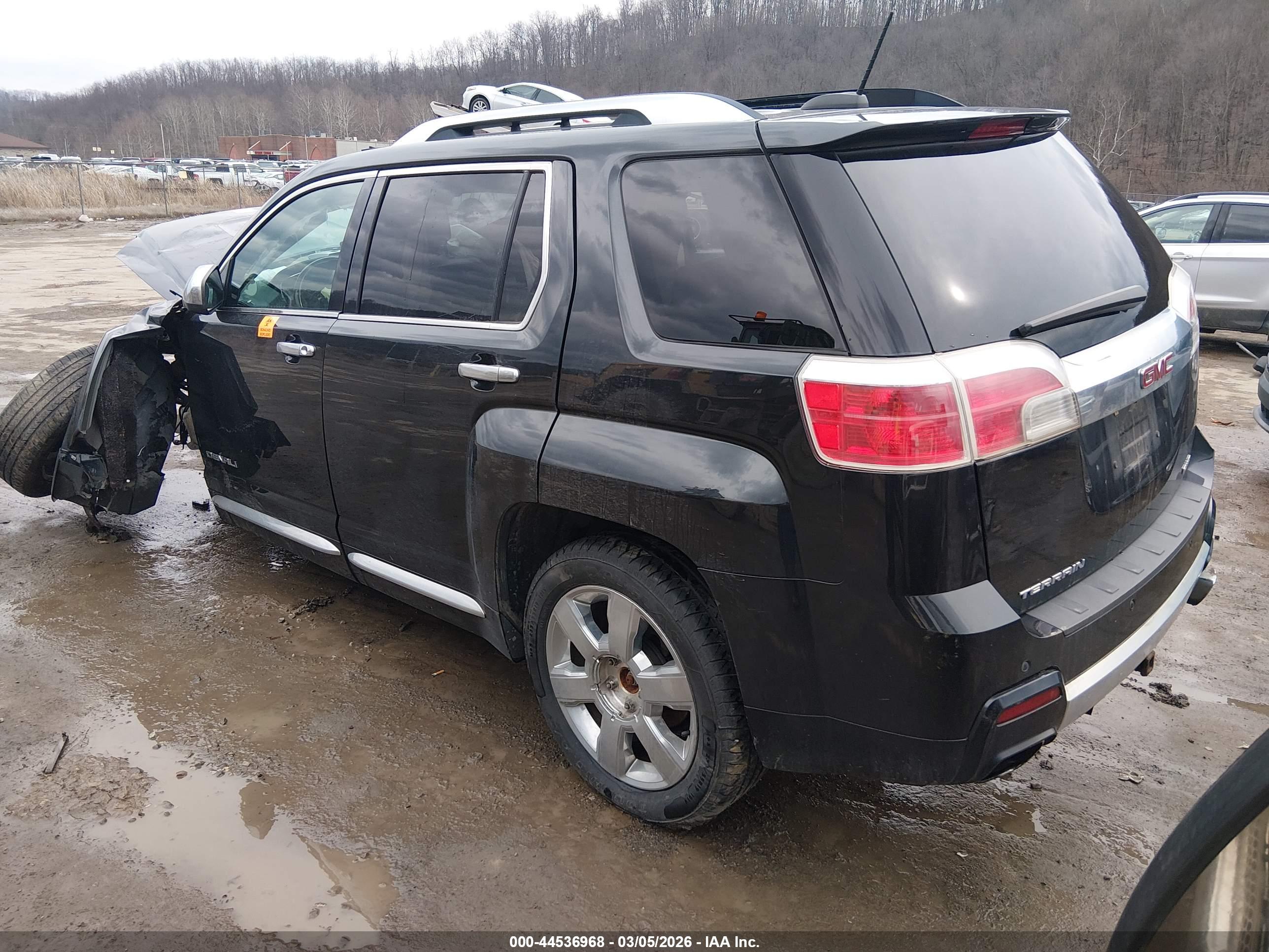 GMC TERRAIN image 3