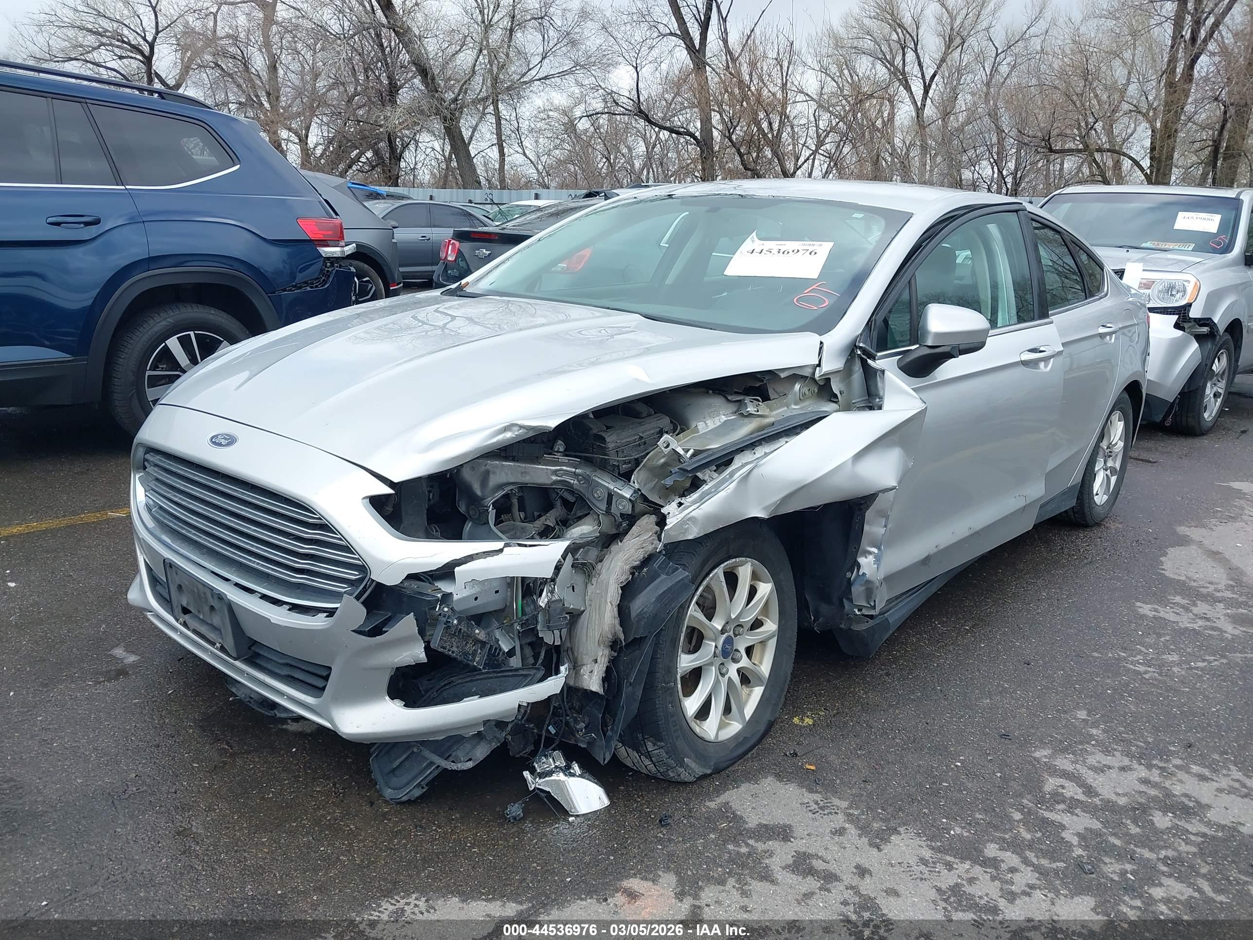 FORD FUSION image 2