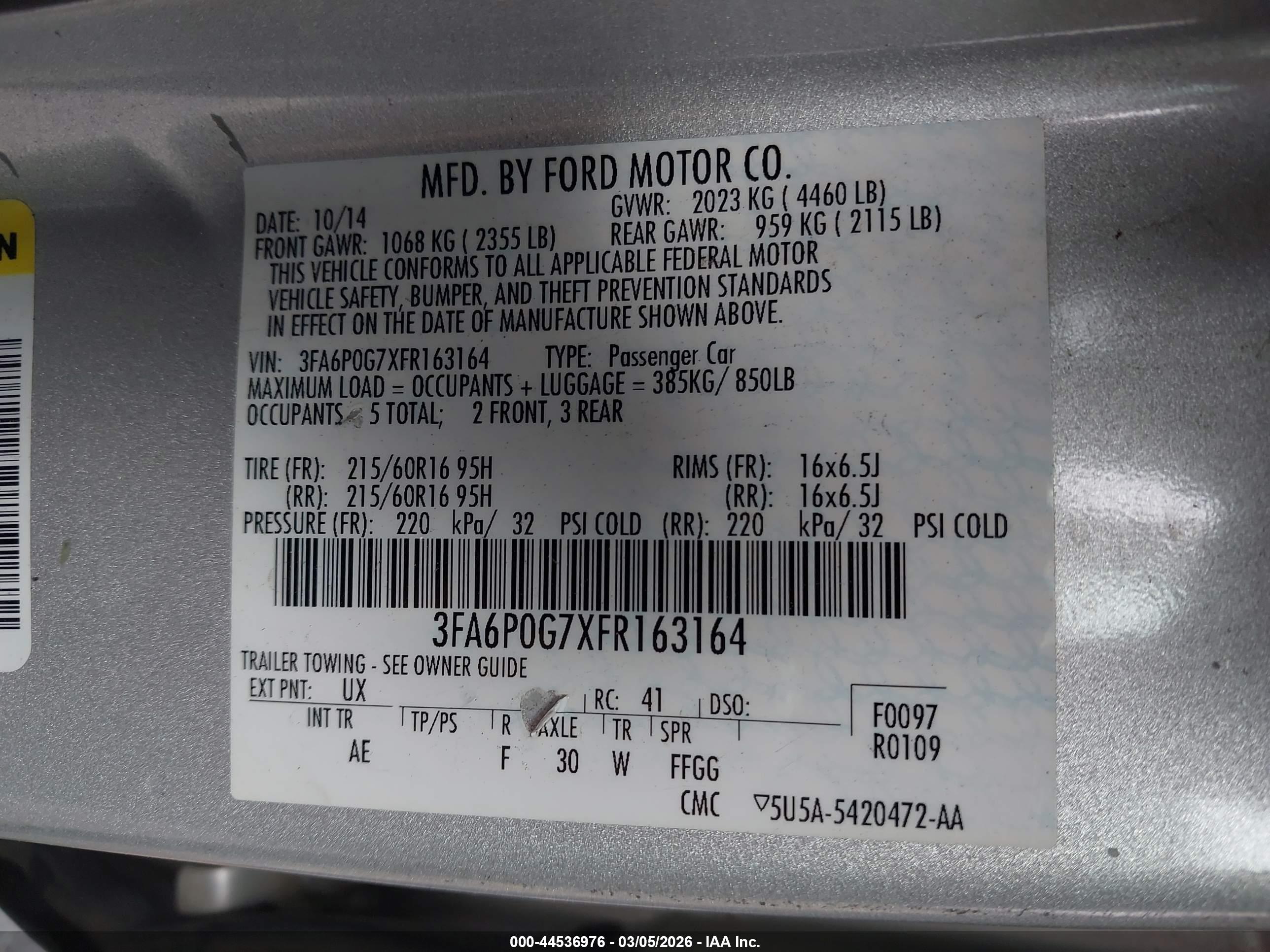 FORD FUSION image 9
