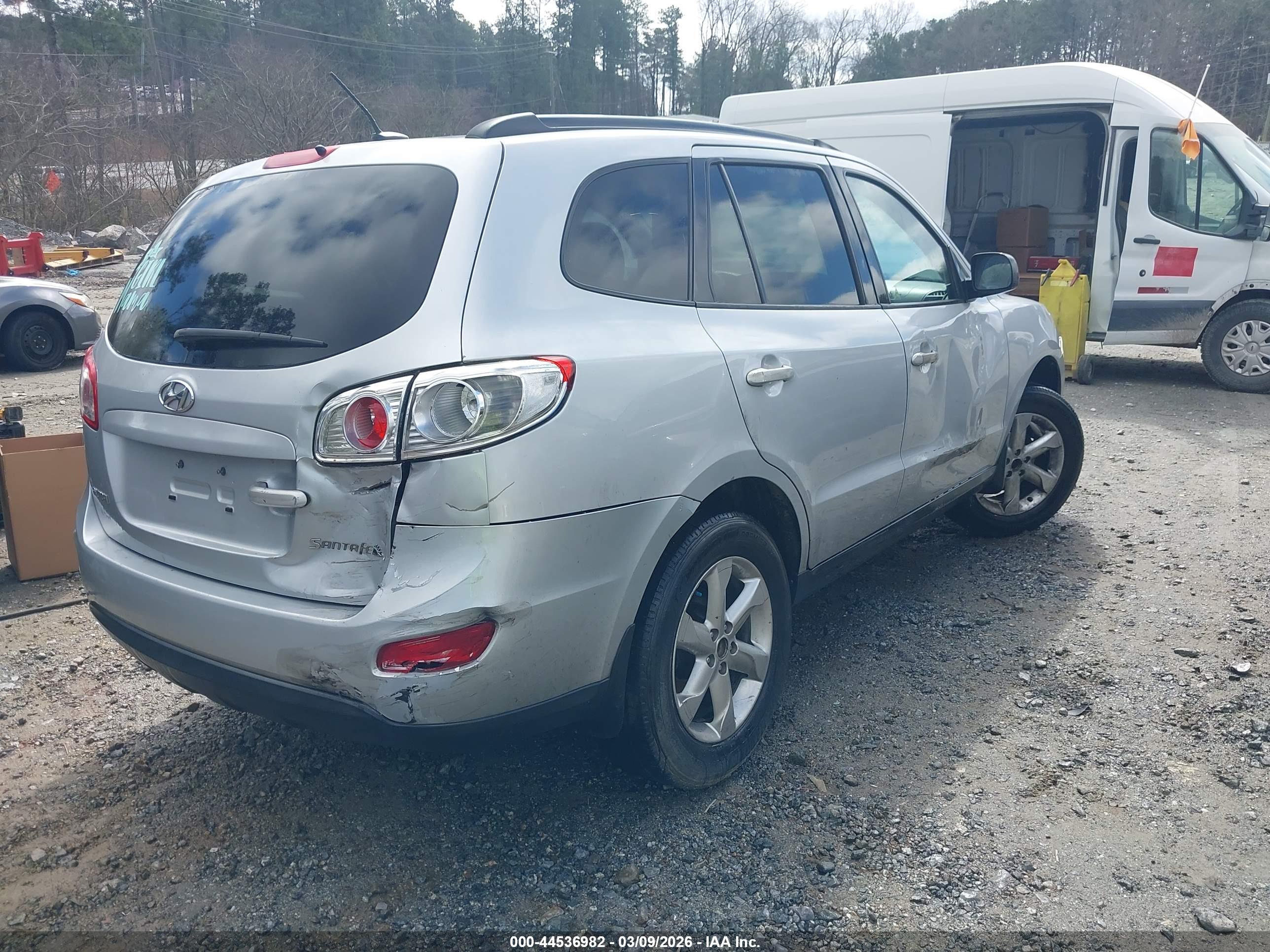 HYUNDAI SANTA image 4