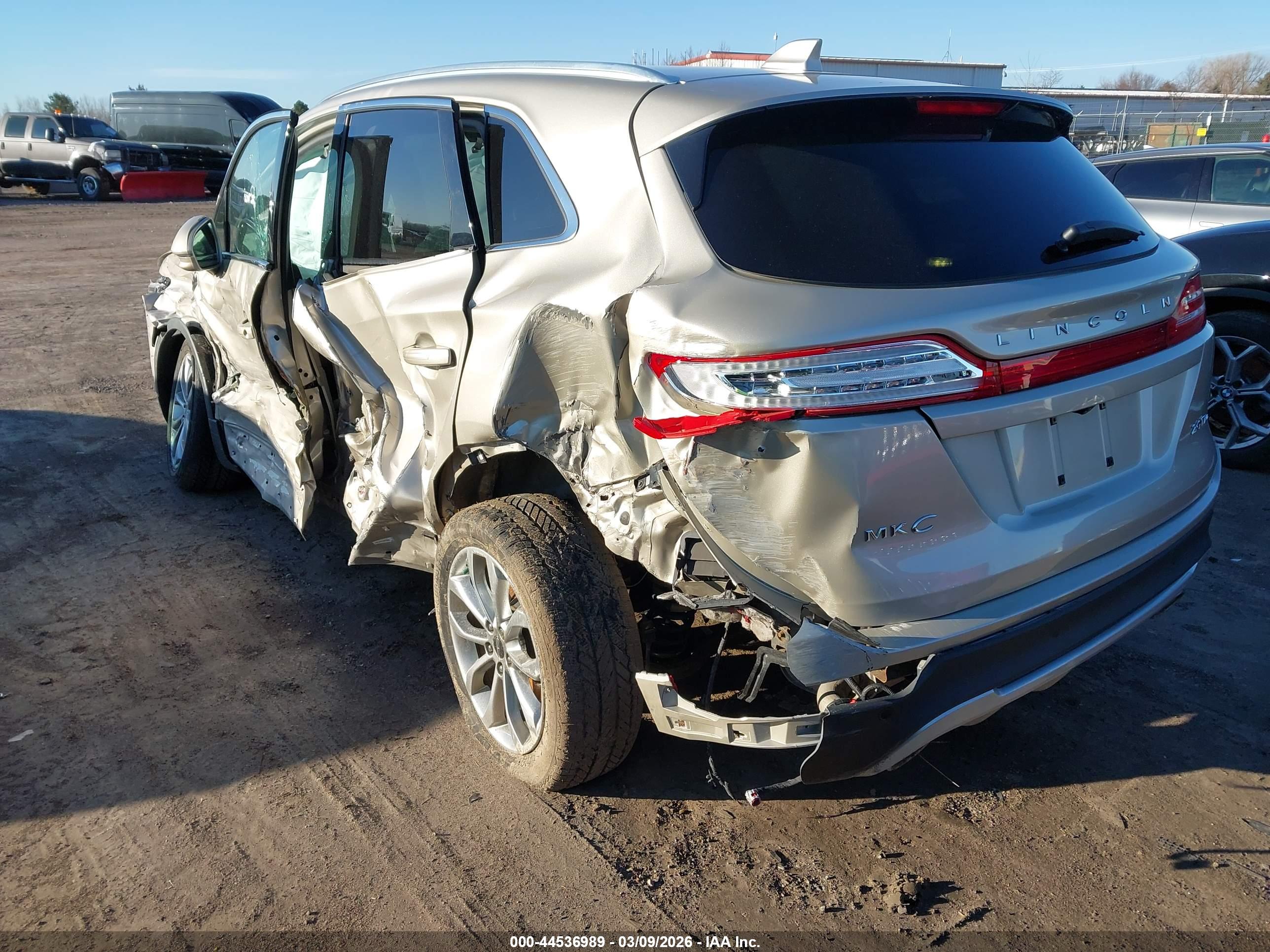 LINCOLN MKC image 3