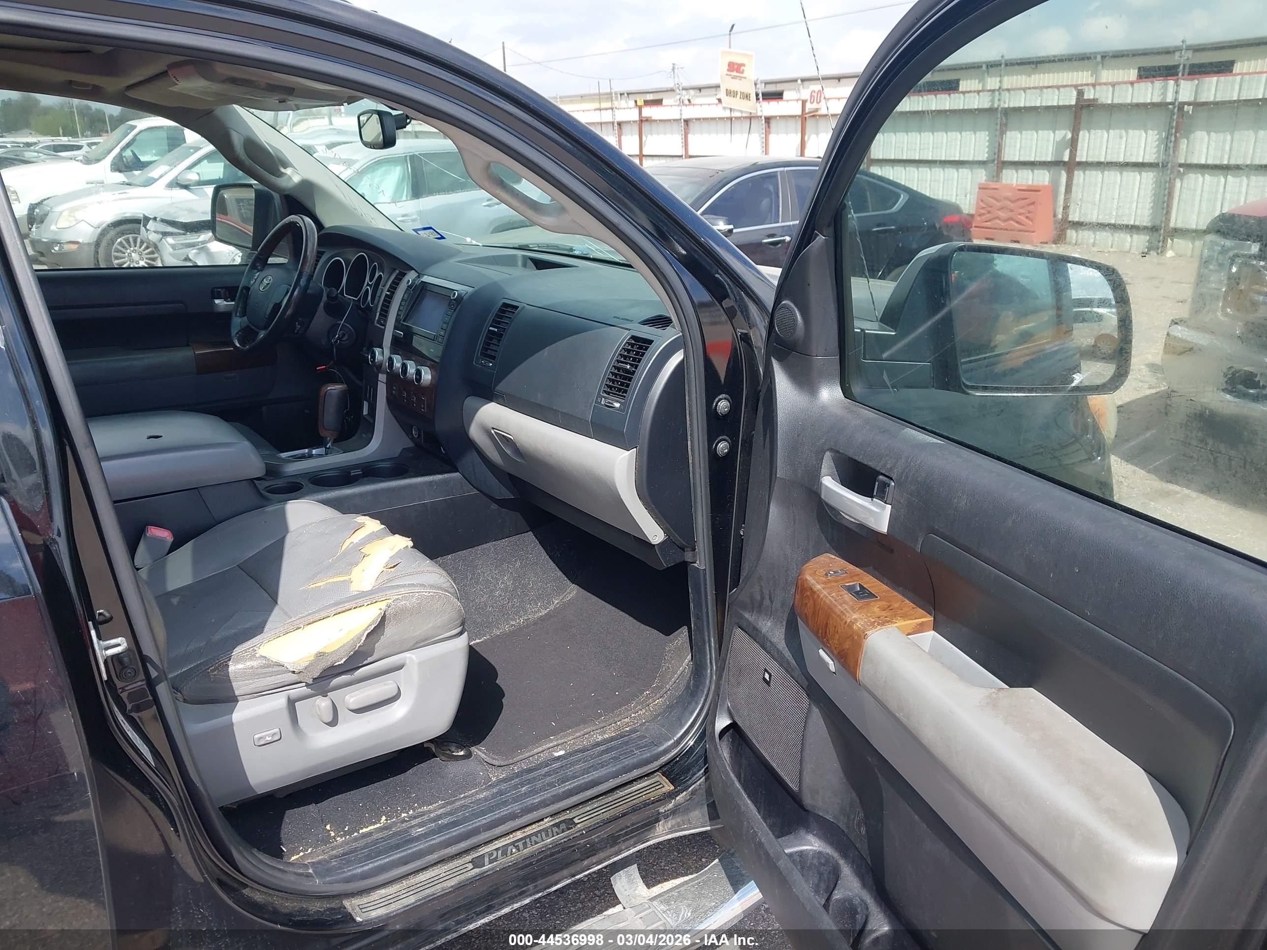 TOYOTA TUNDRA image 5