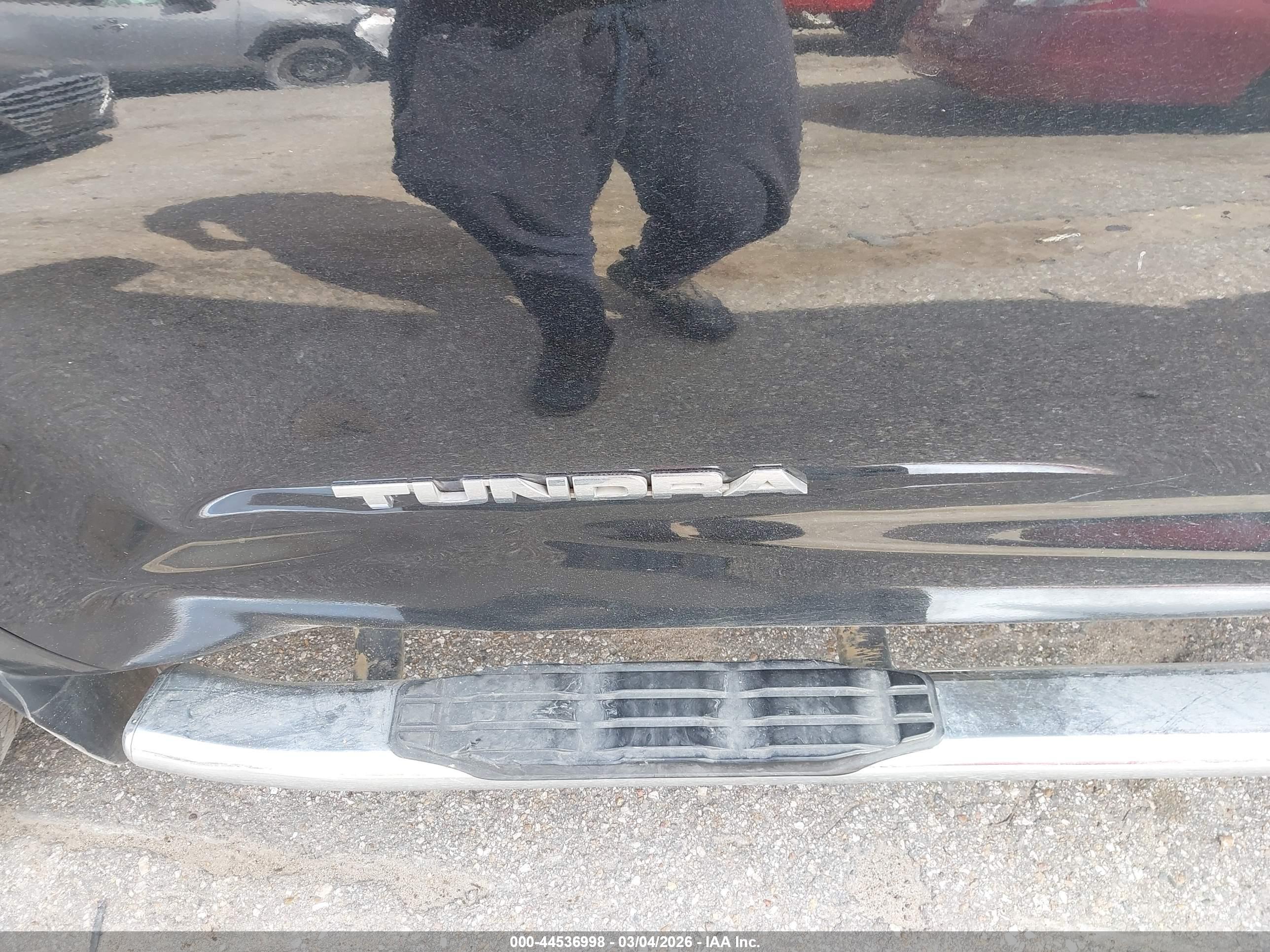 TOYOTA TUNDRA image 6