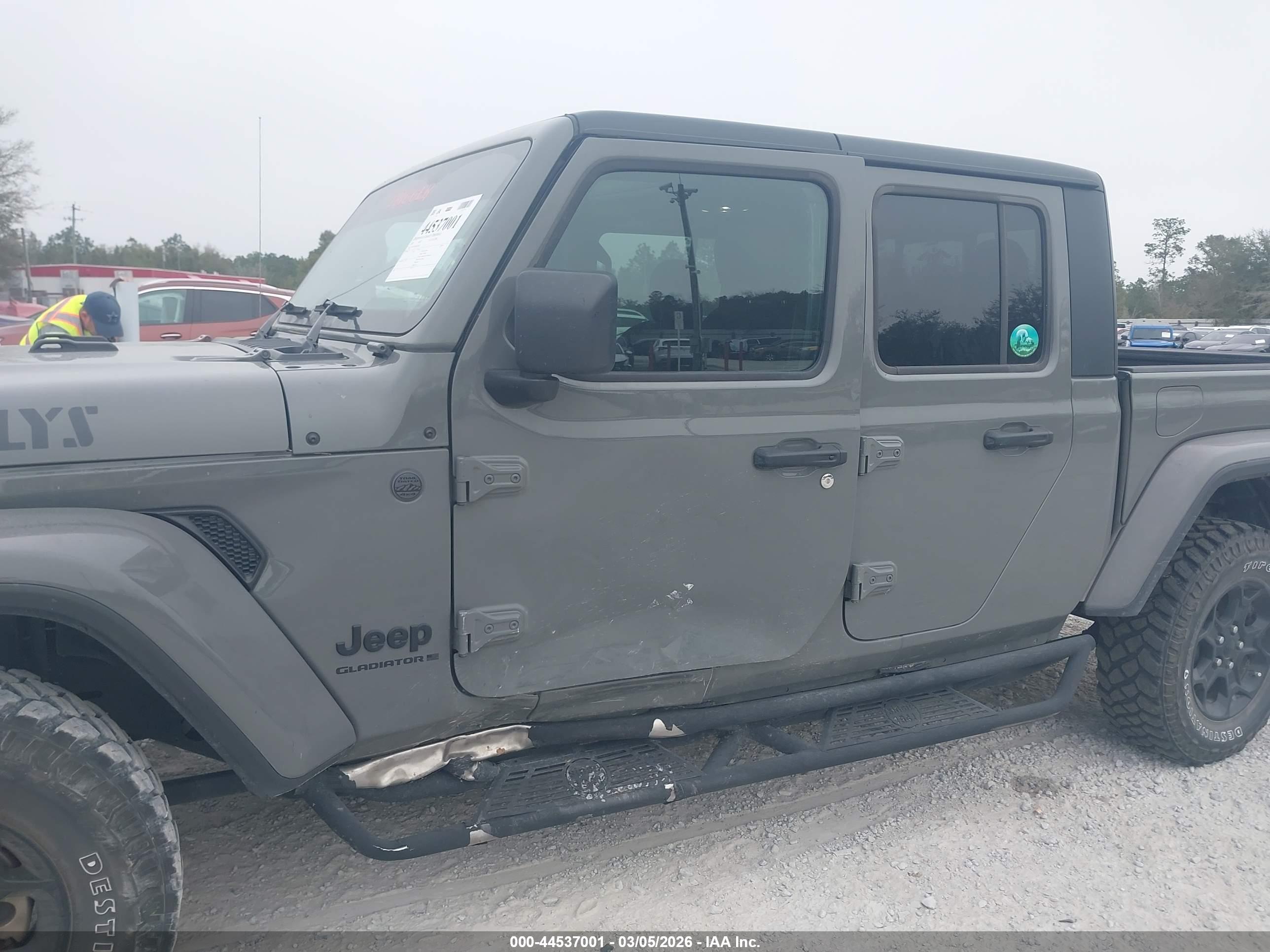 JEEP GLADIATOR image 6