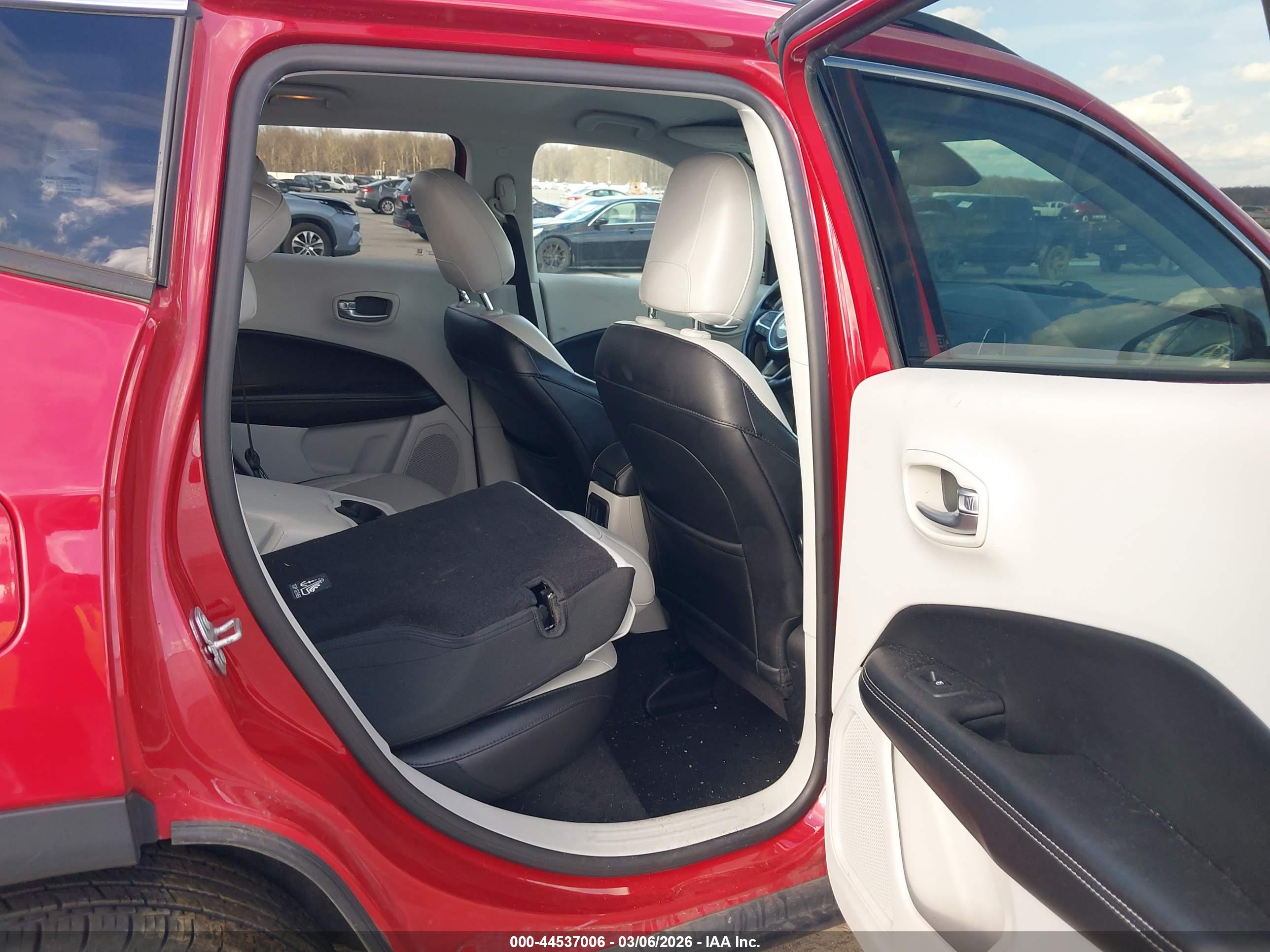 JEEP COMPASS image 8