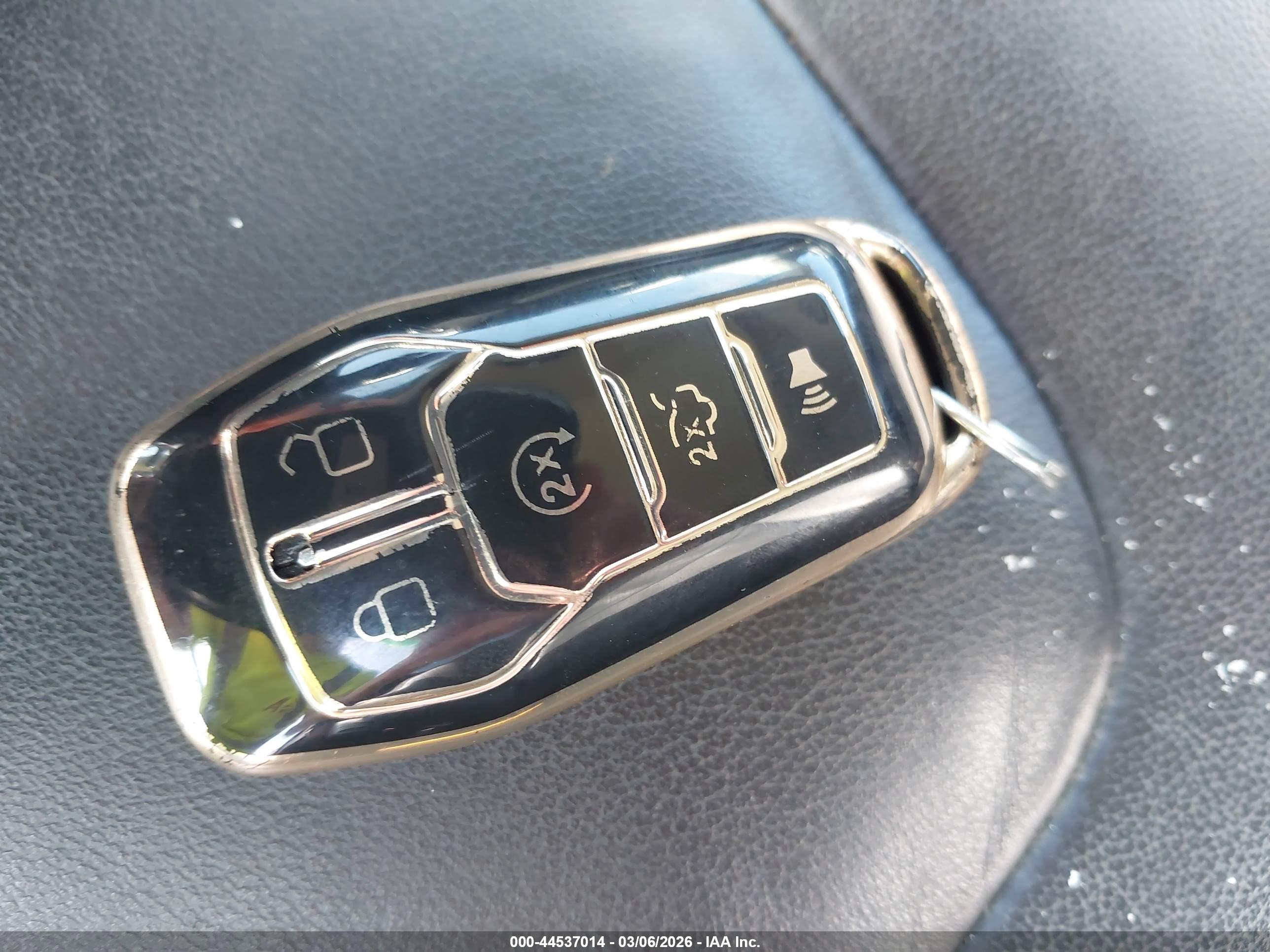 FORD EDGE image 11