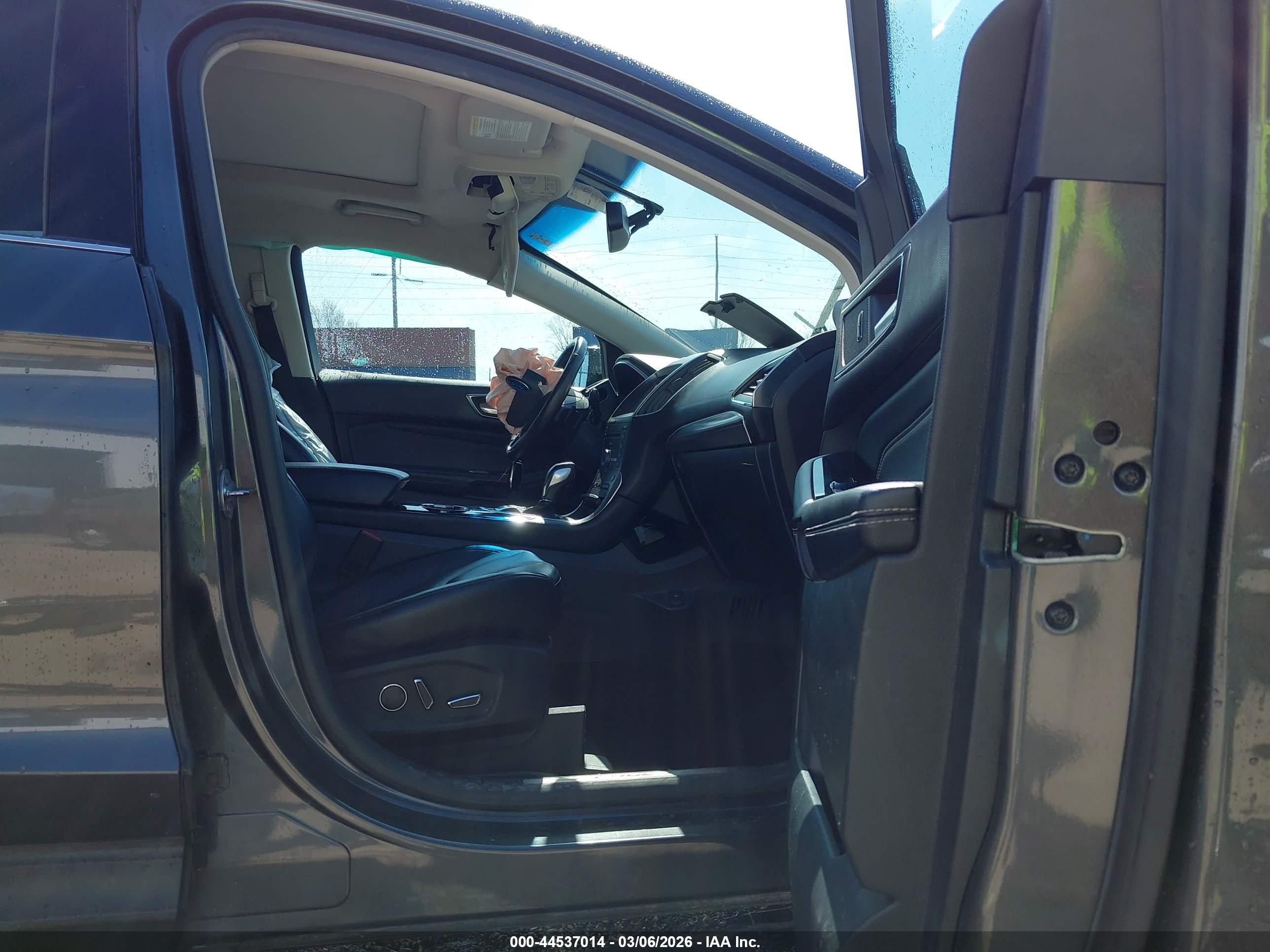 FORD EDGE image 5