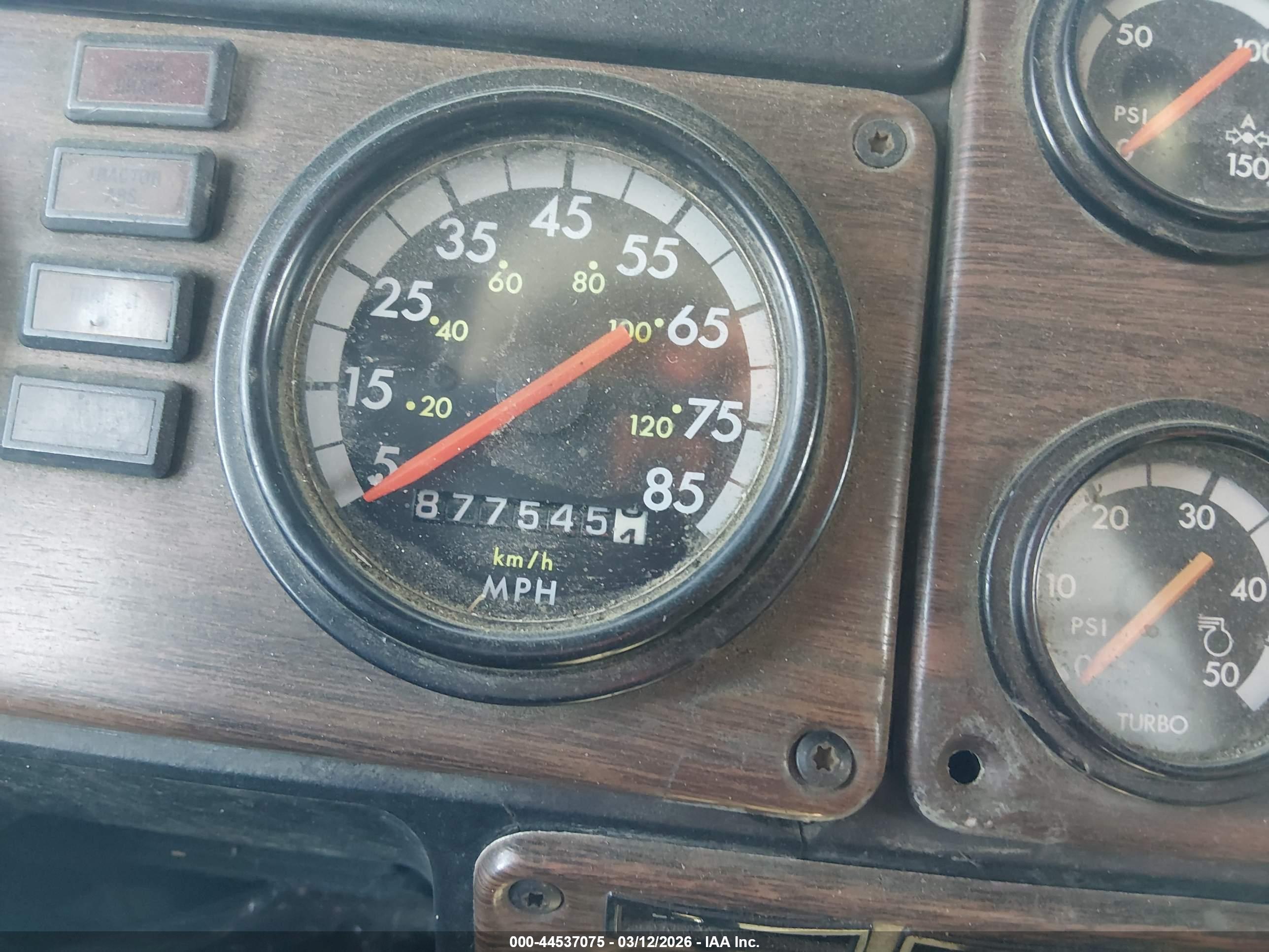 FREIGHTLINER CONVENTIONAL image 6