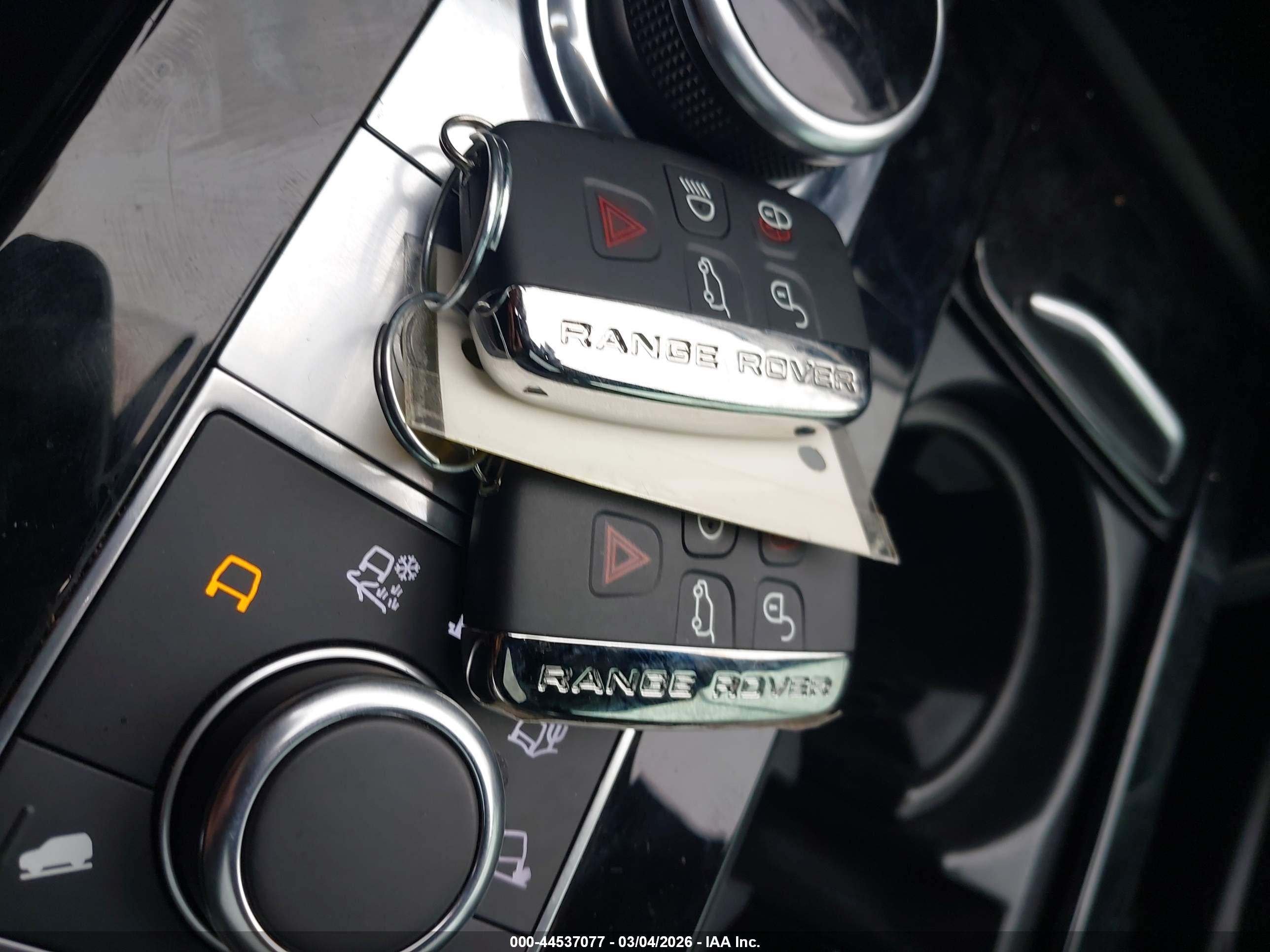 LAND ROVER image 11