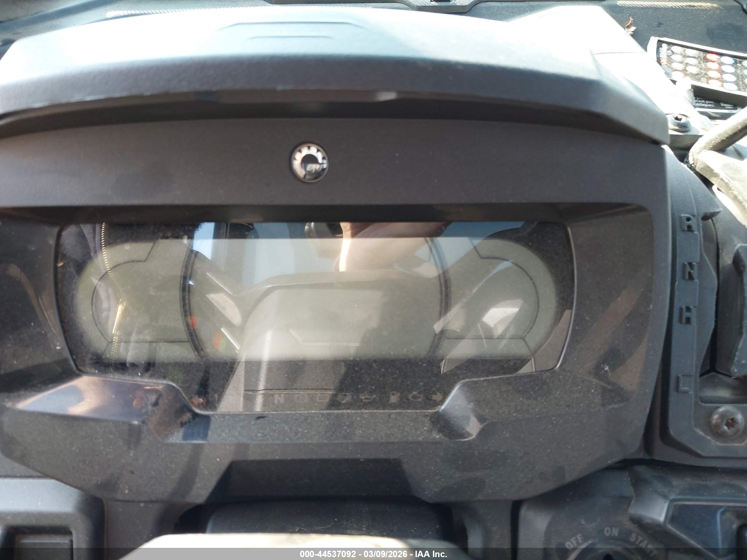 CAN-AM DEFENDER image 7