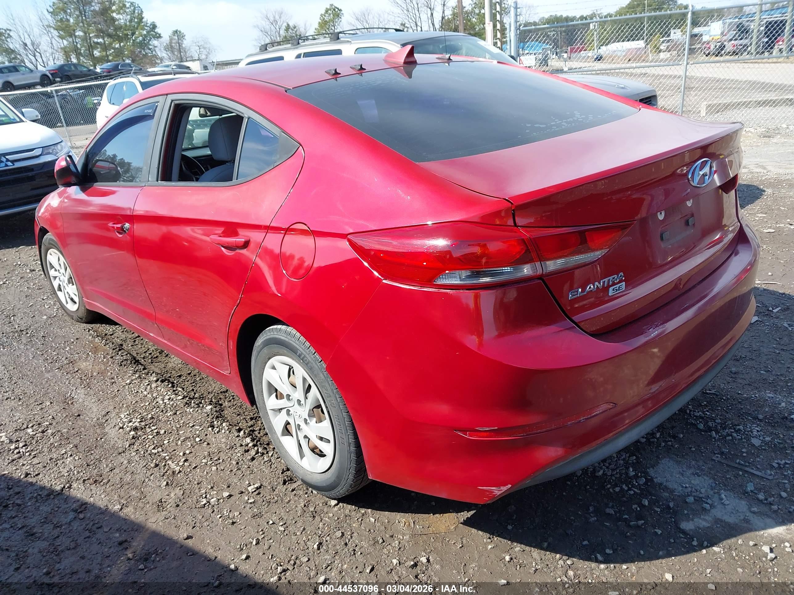 HYUNDAI ELANTRA image 3