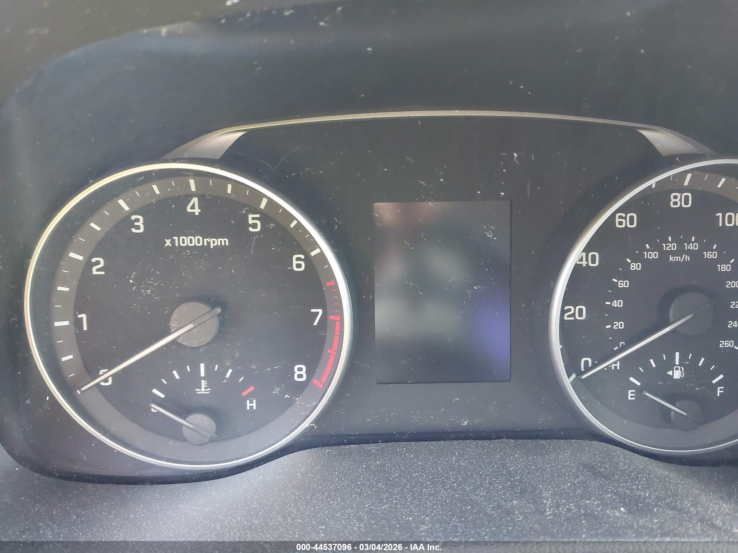 HYUNDAI ELANTRA image 7