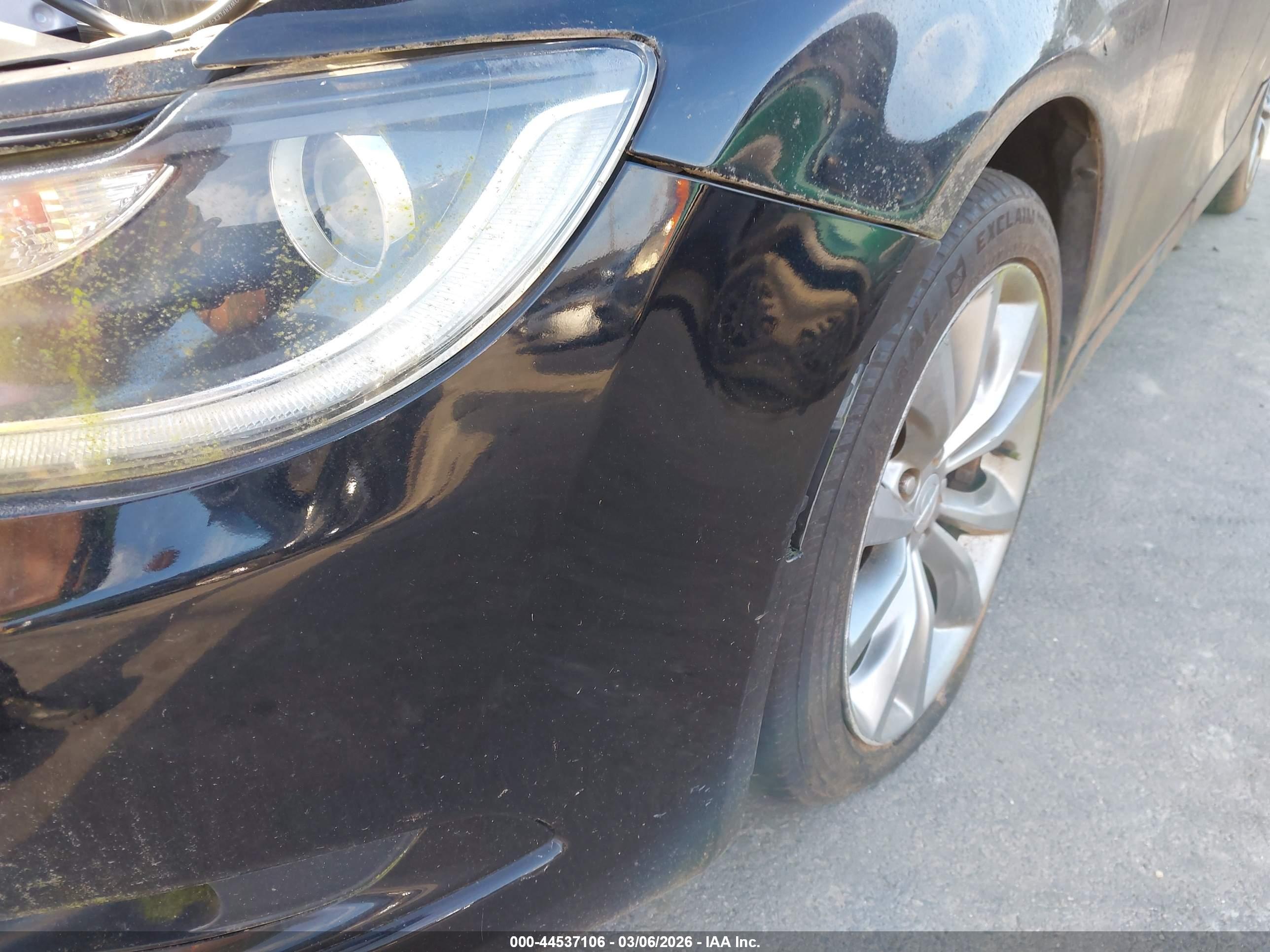 CHRYSLER 200 image 6