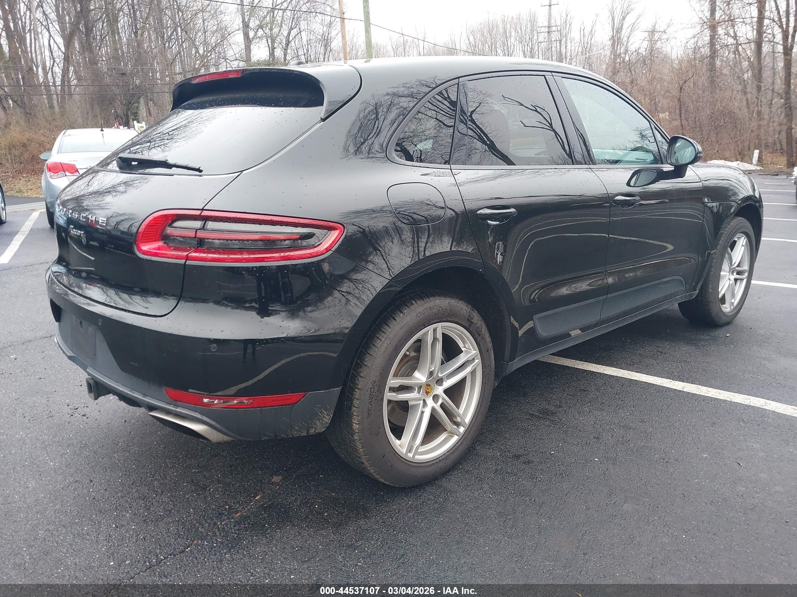 PORSCHE MACAN image 4