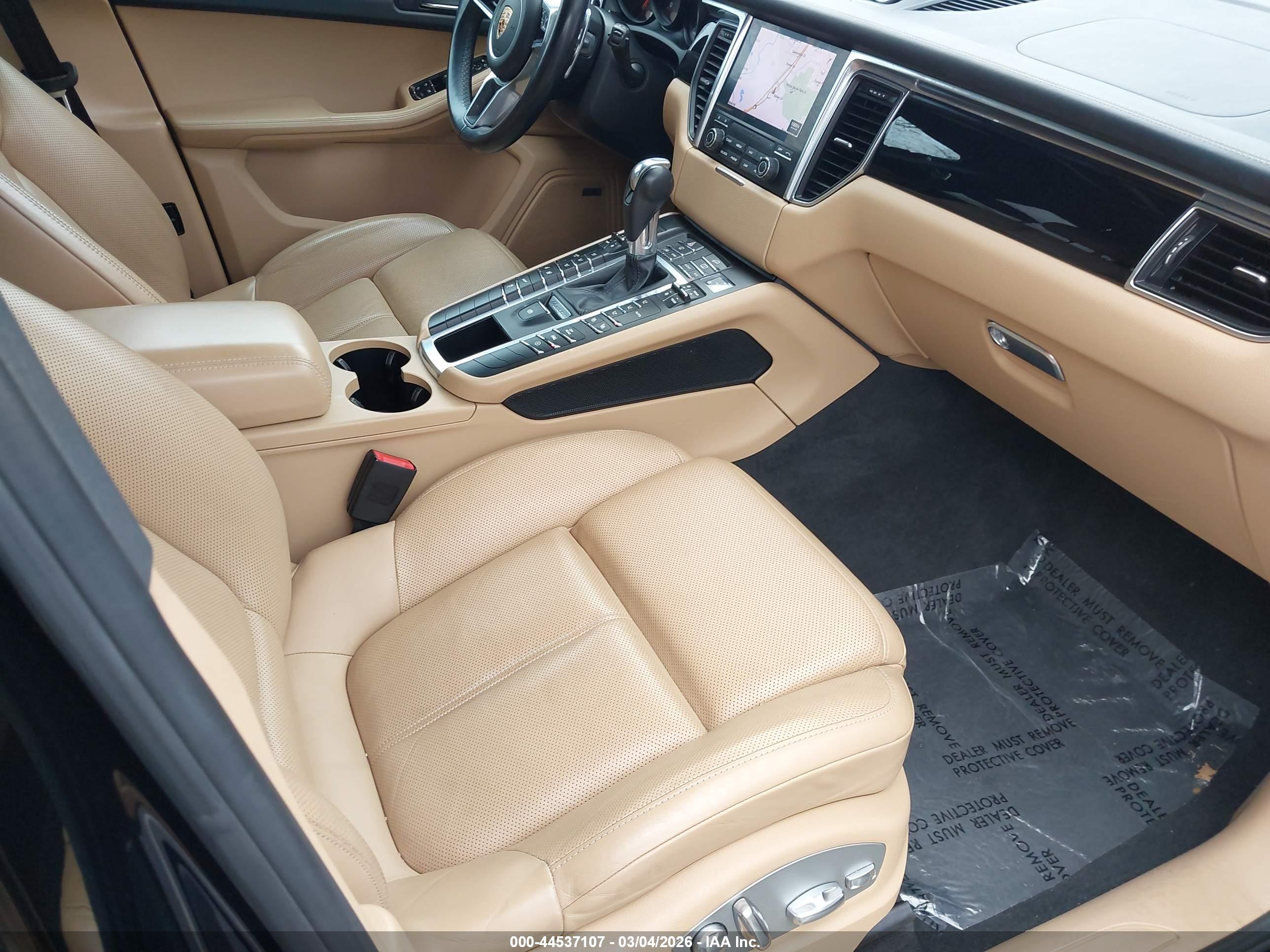 PORSCHE MACAN image 5