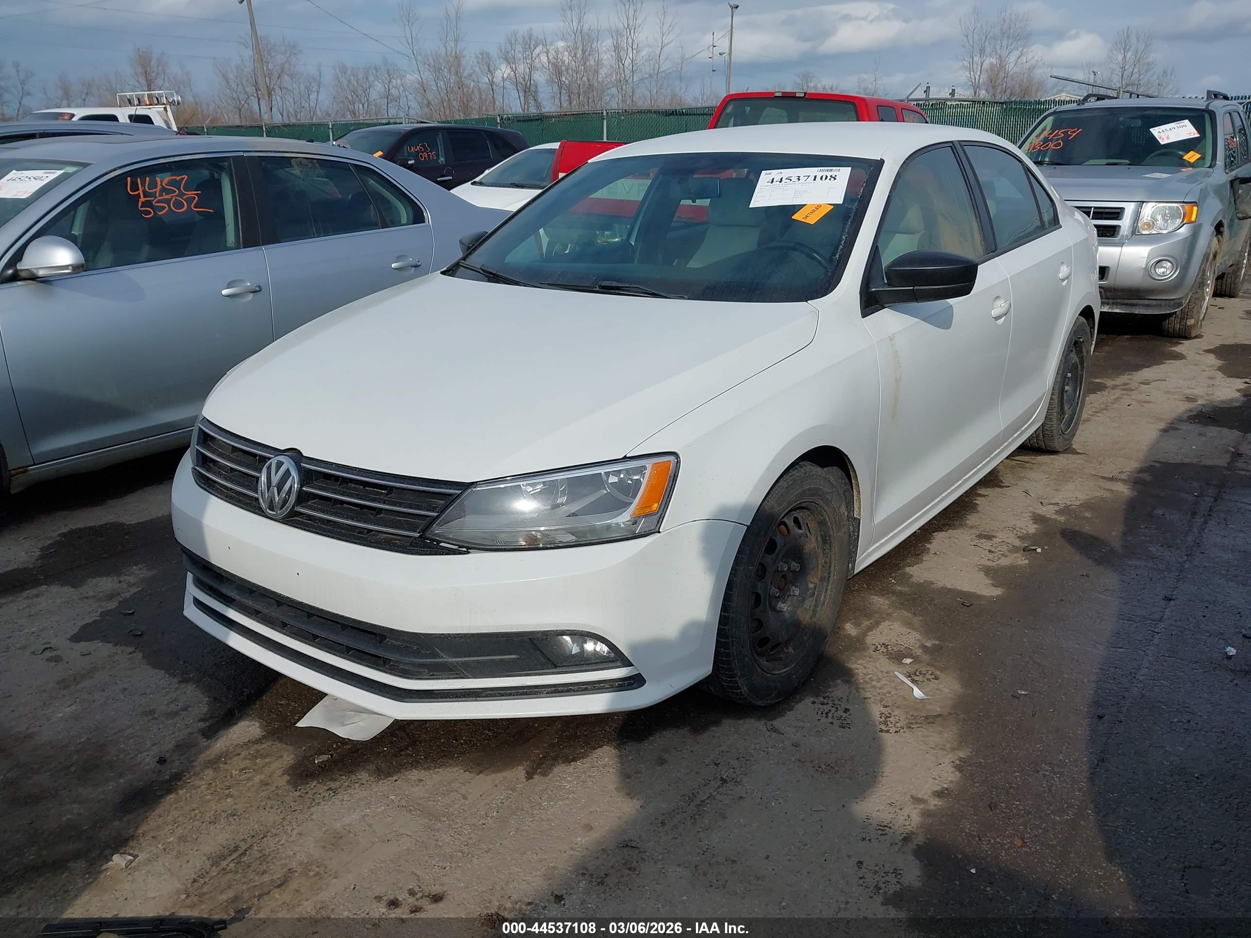 VOLKSWAGEN JETTA image 2