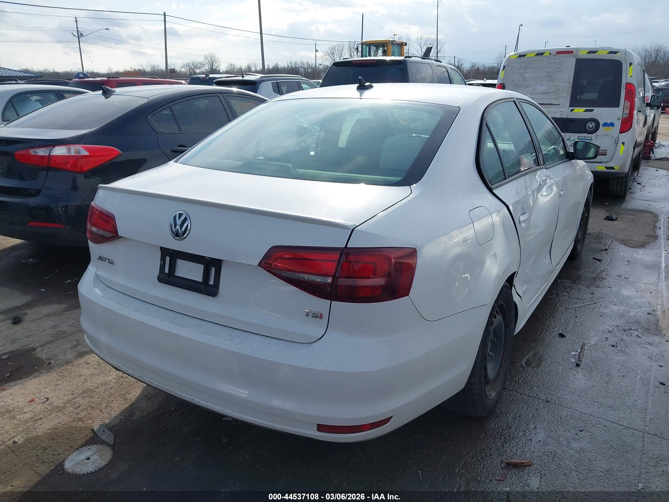 VOLKSWAGEN JETTA image 4