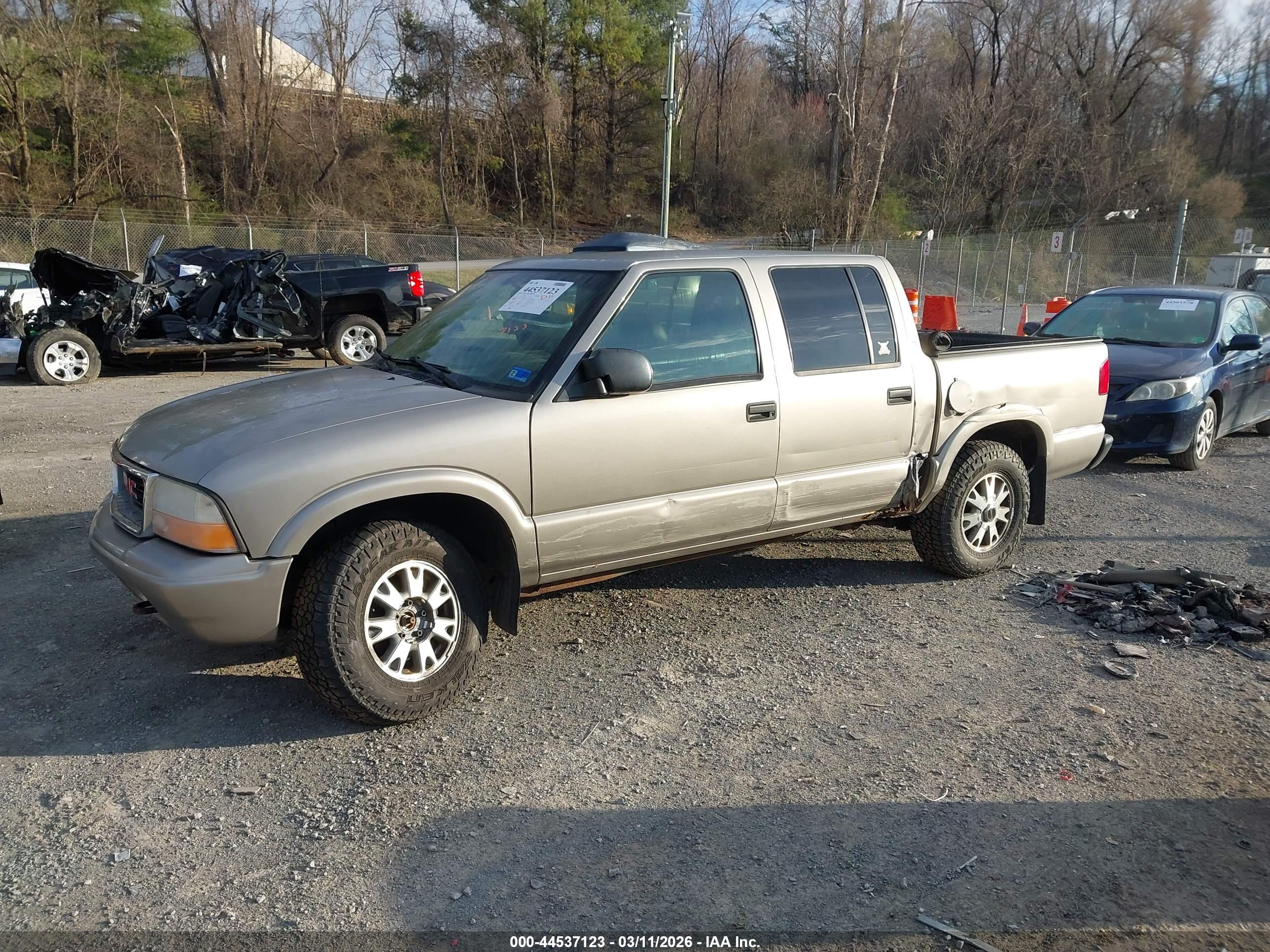 GMC SONOMA image 2