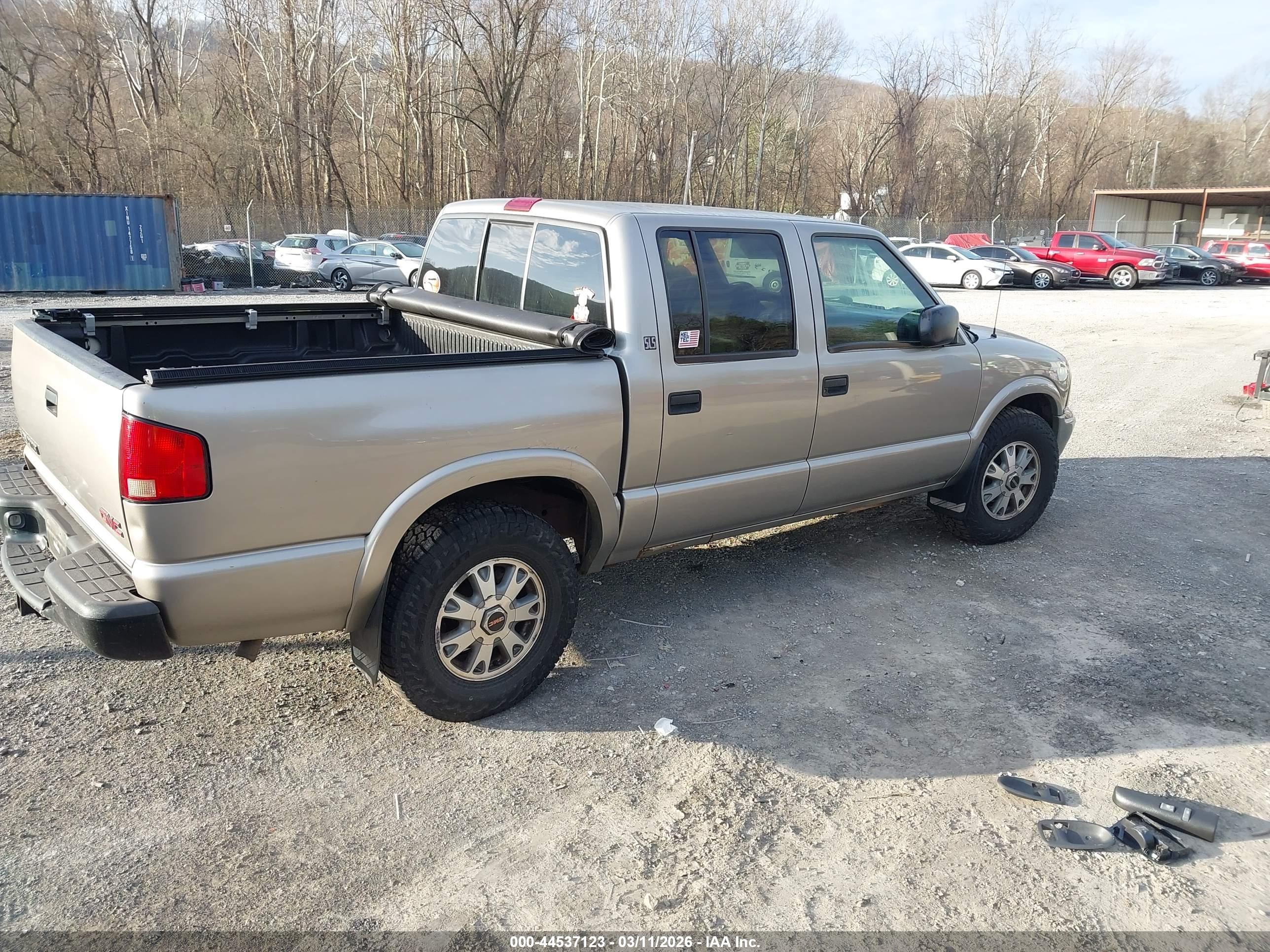 GMC SONOMA image 4