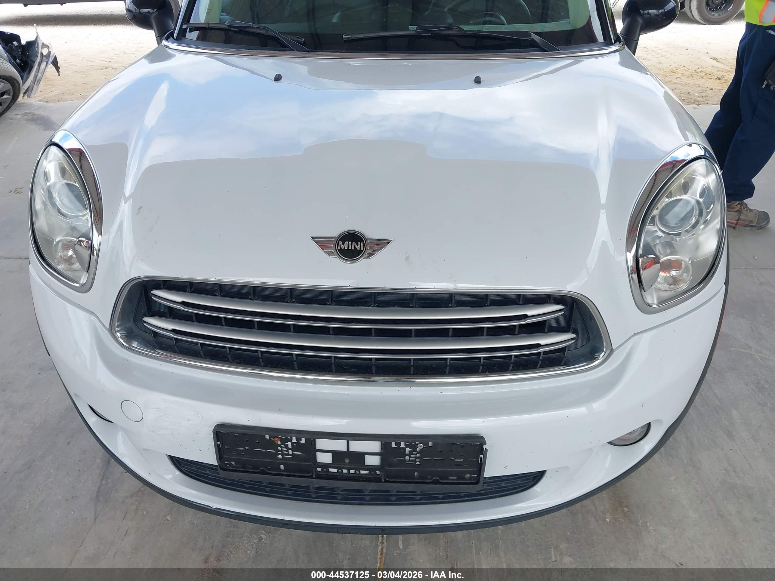 MINI COUNTRYMAN image 6