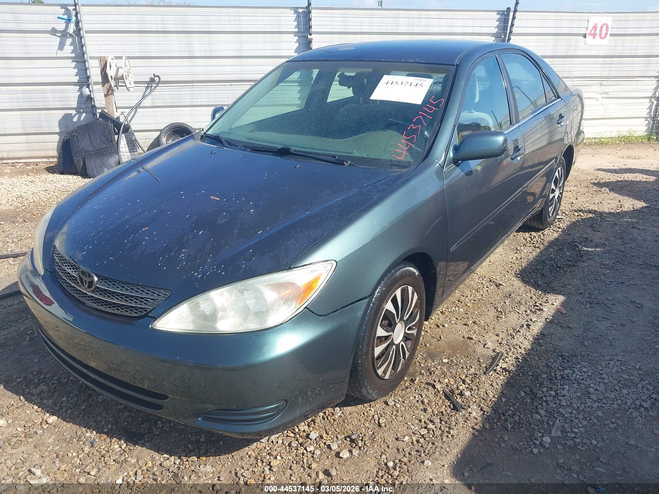 TOYOTA CAMRY image 2