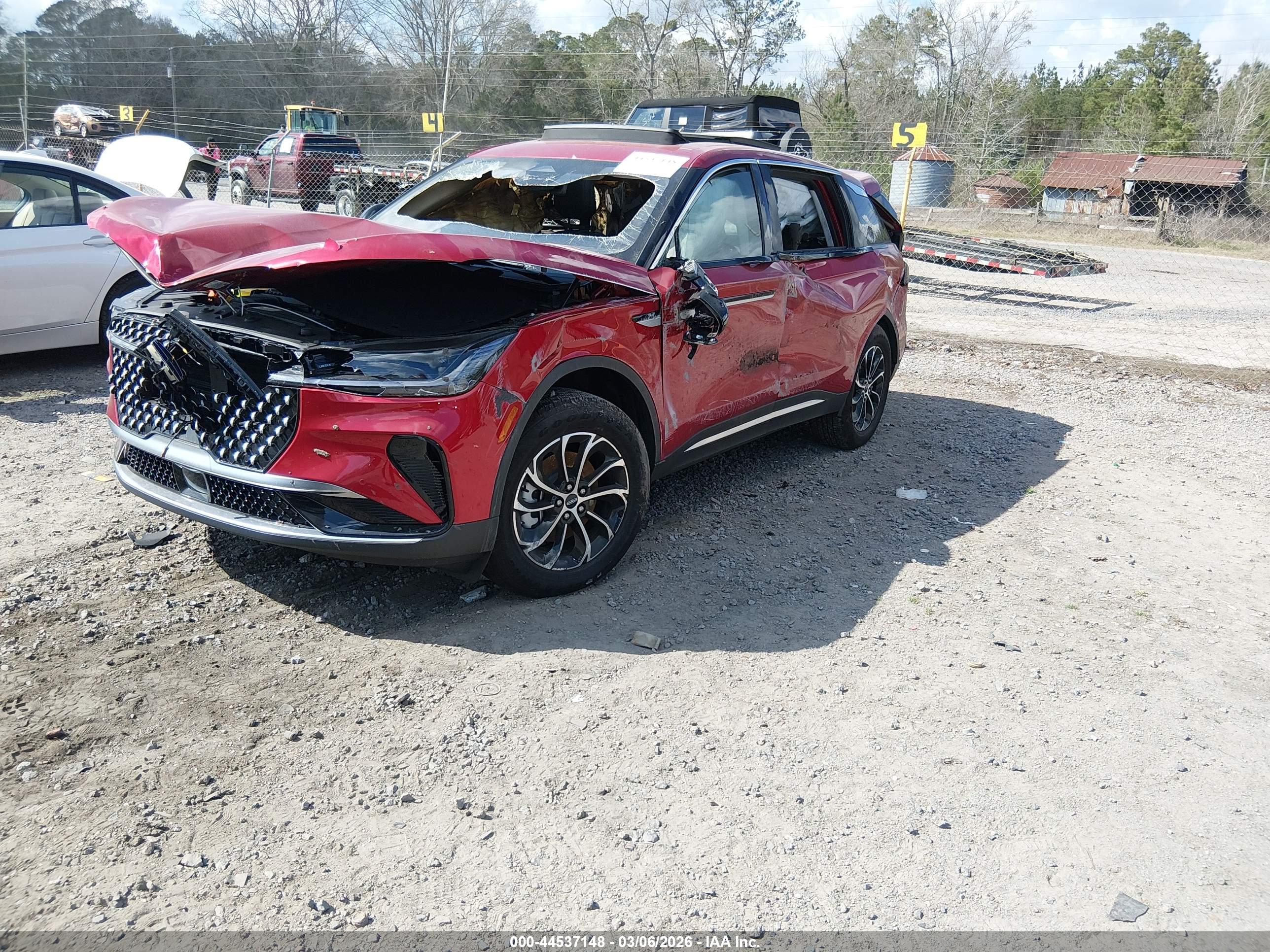 LINCOLN NAUTILUS image 2