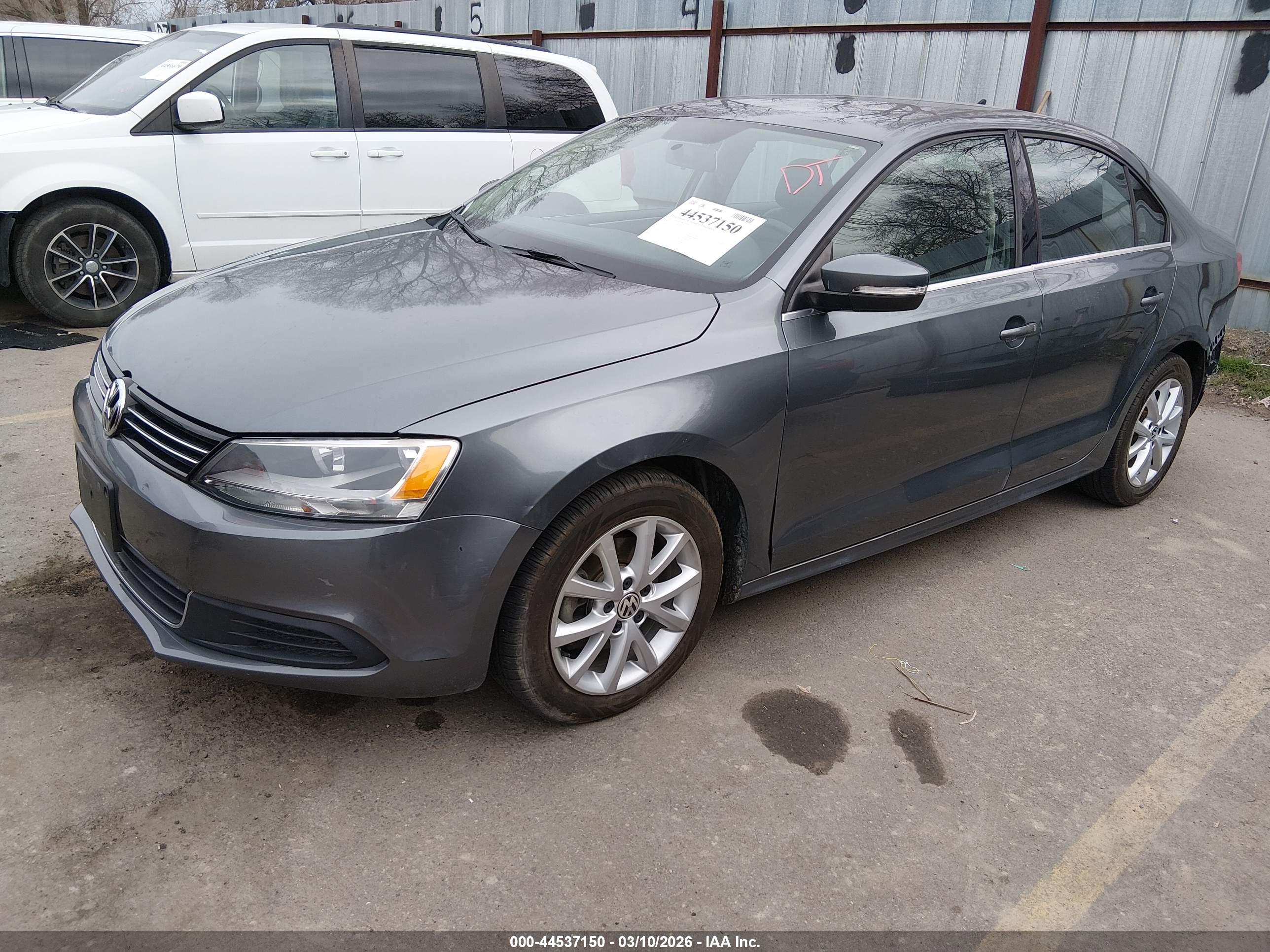 VOLKSWAGEN JETTA image 2