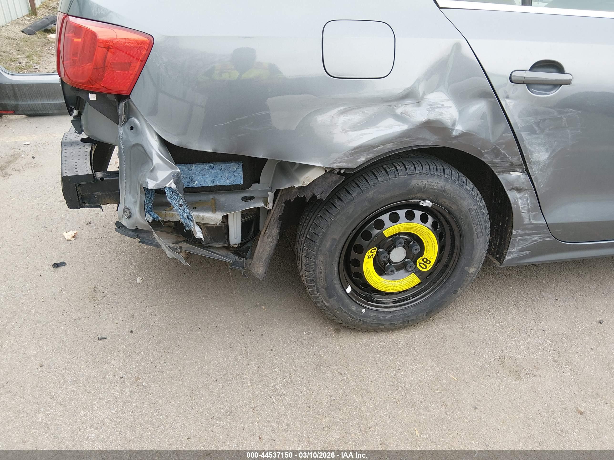 VOLKSWAGEN JETTA image 6