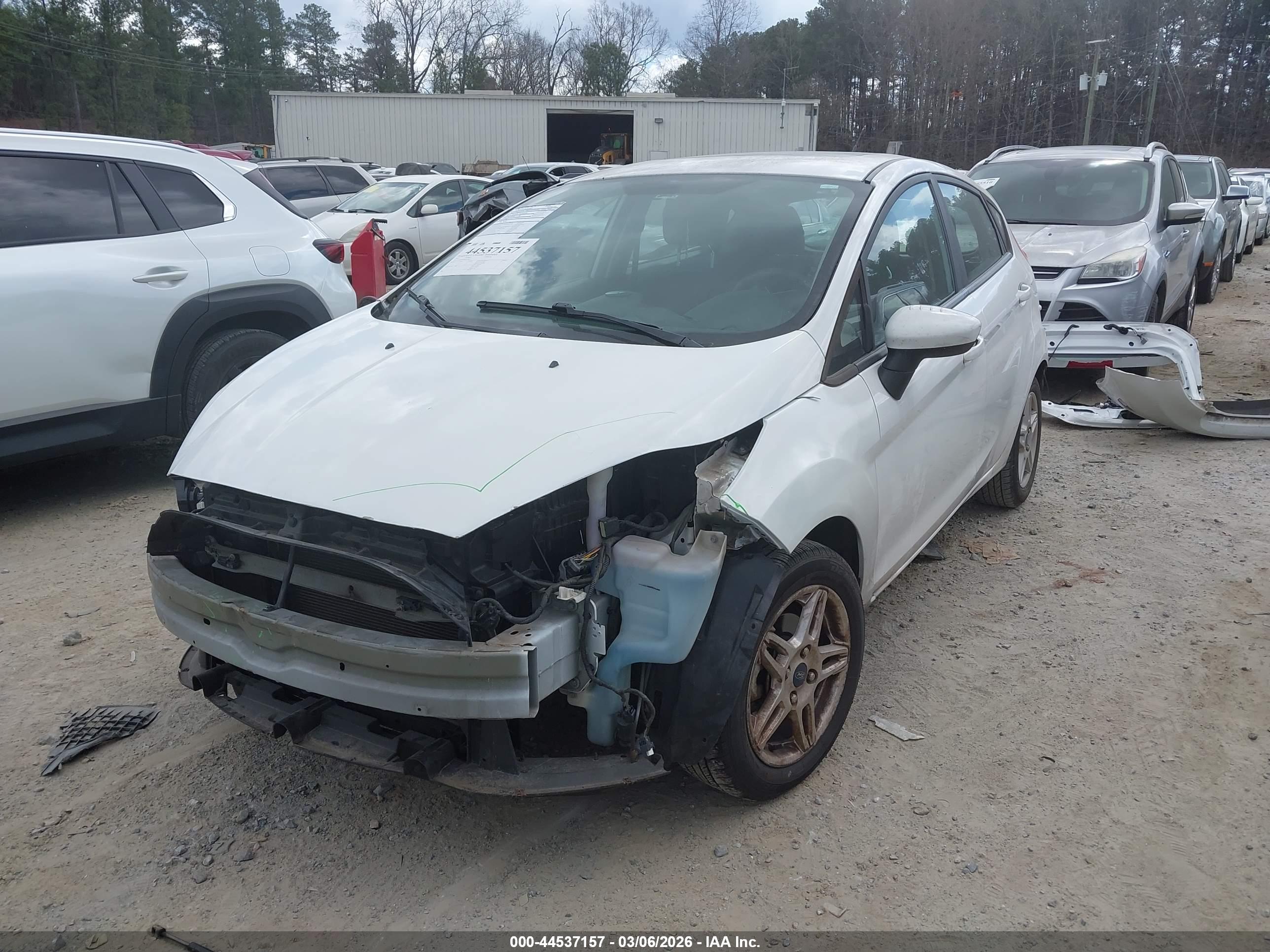 FORD FIESTA image 2