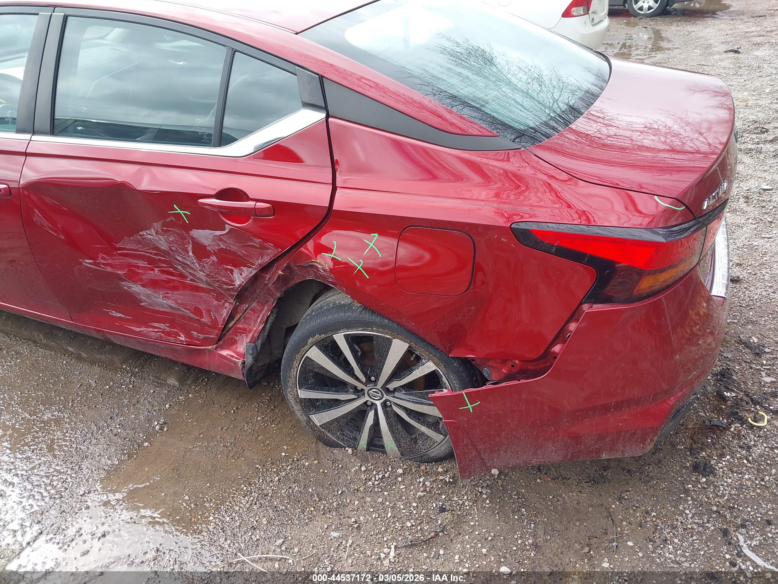 NISSAN ALTIMA image 6