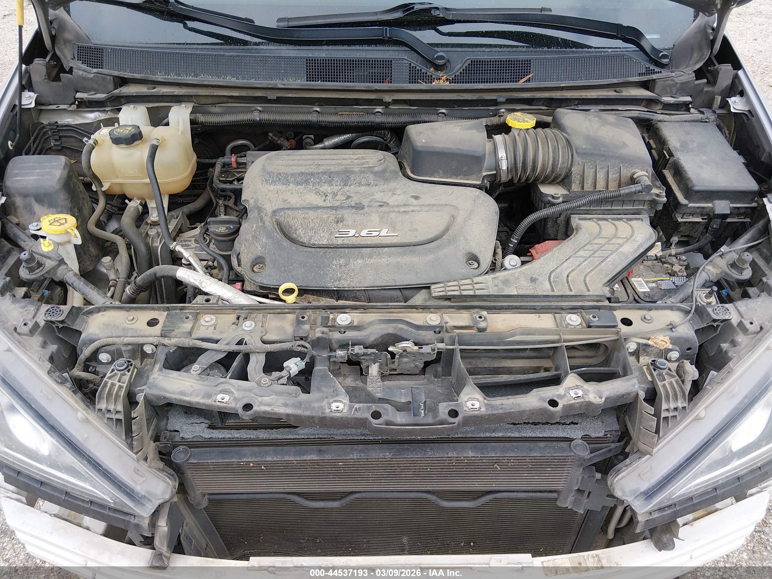 CHRYSLER PACIFICA image 10
