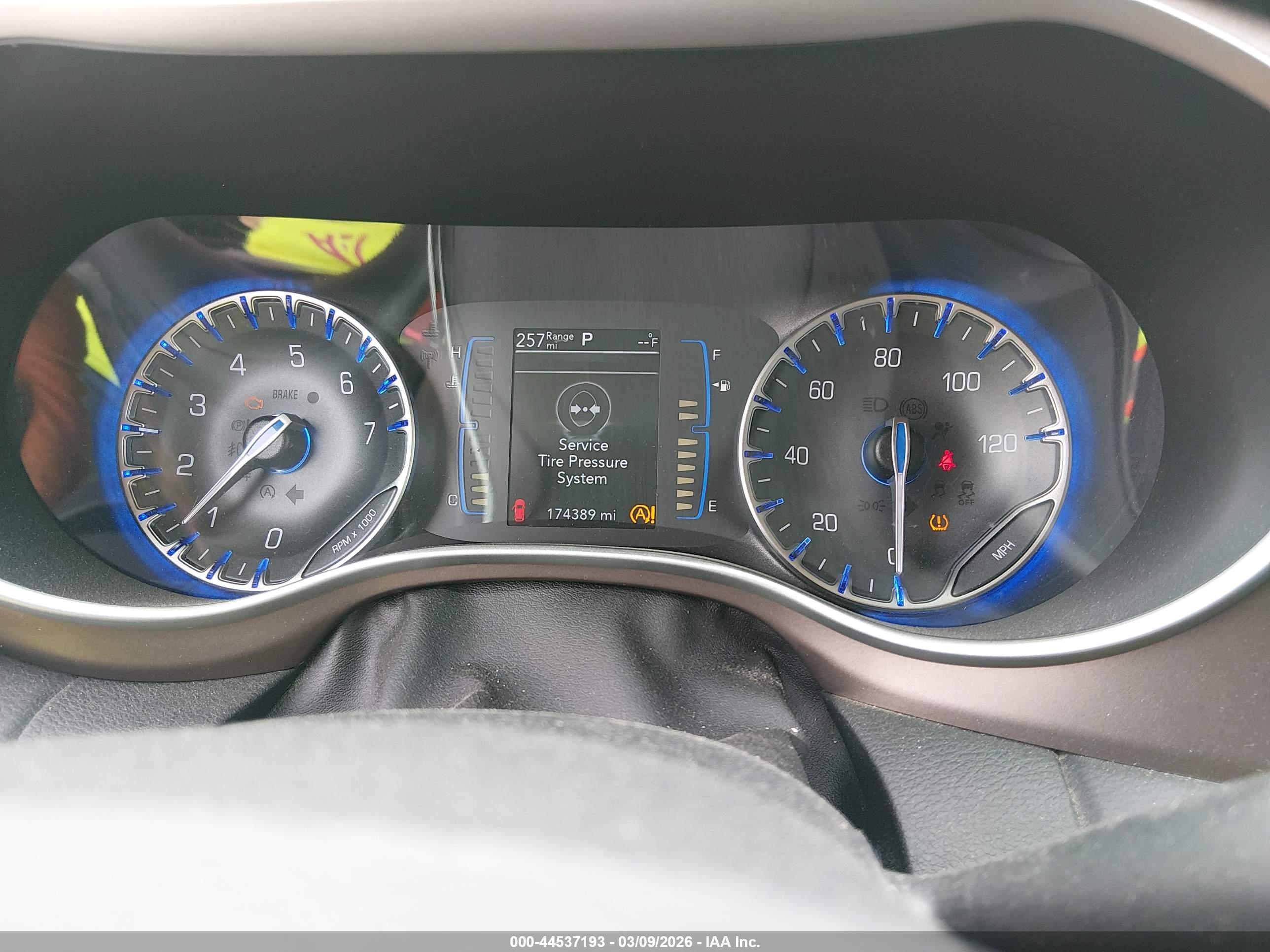 CHRYSLER PACIFICA image 7