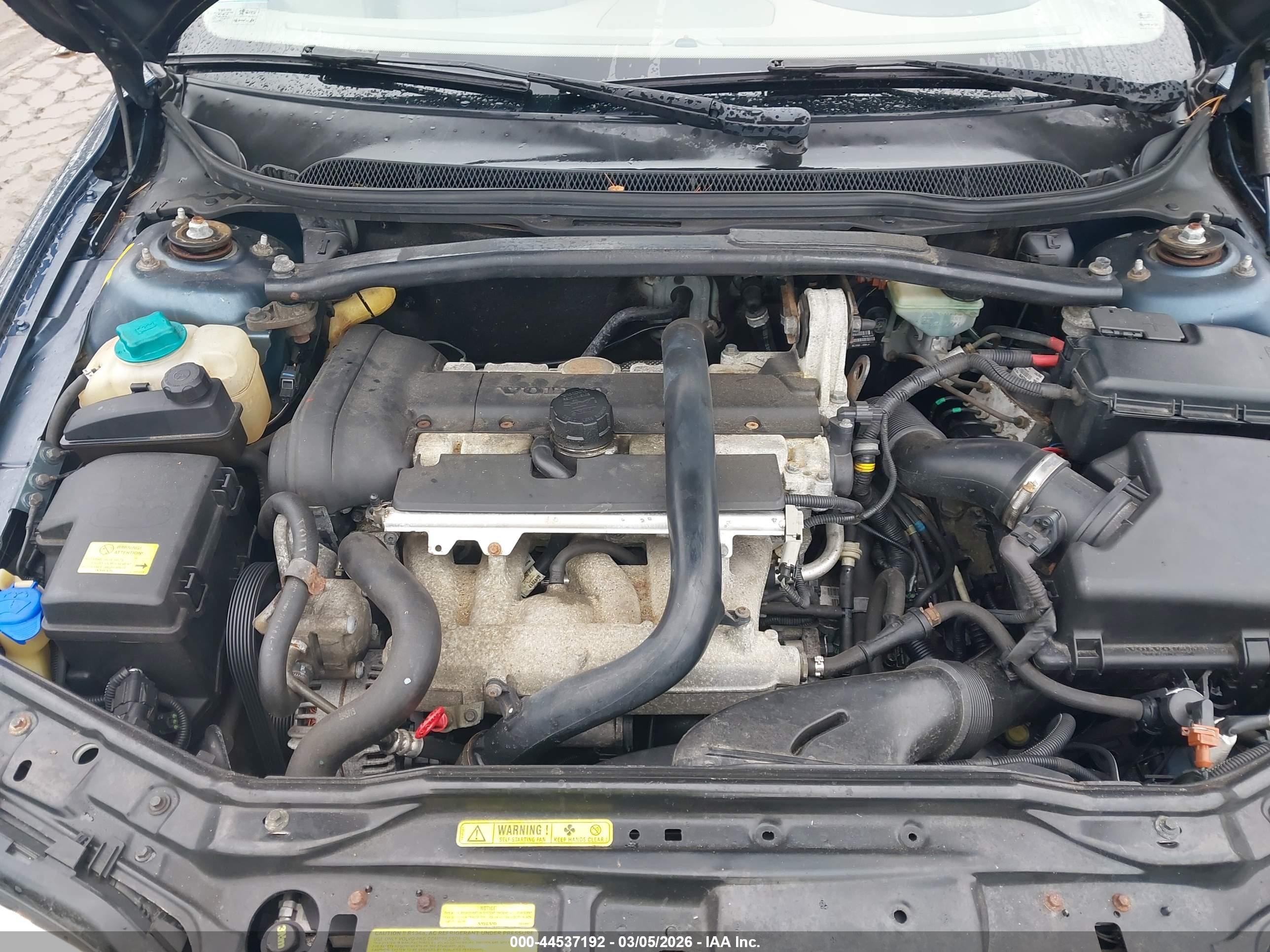 VOLVO S60 image 10