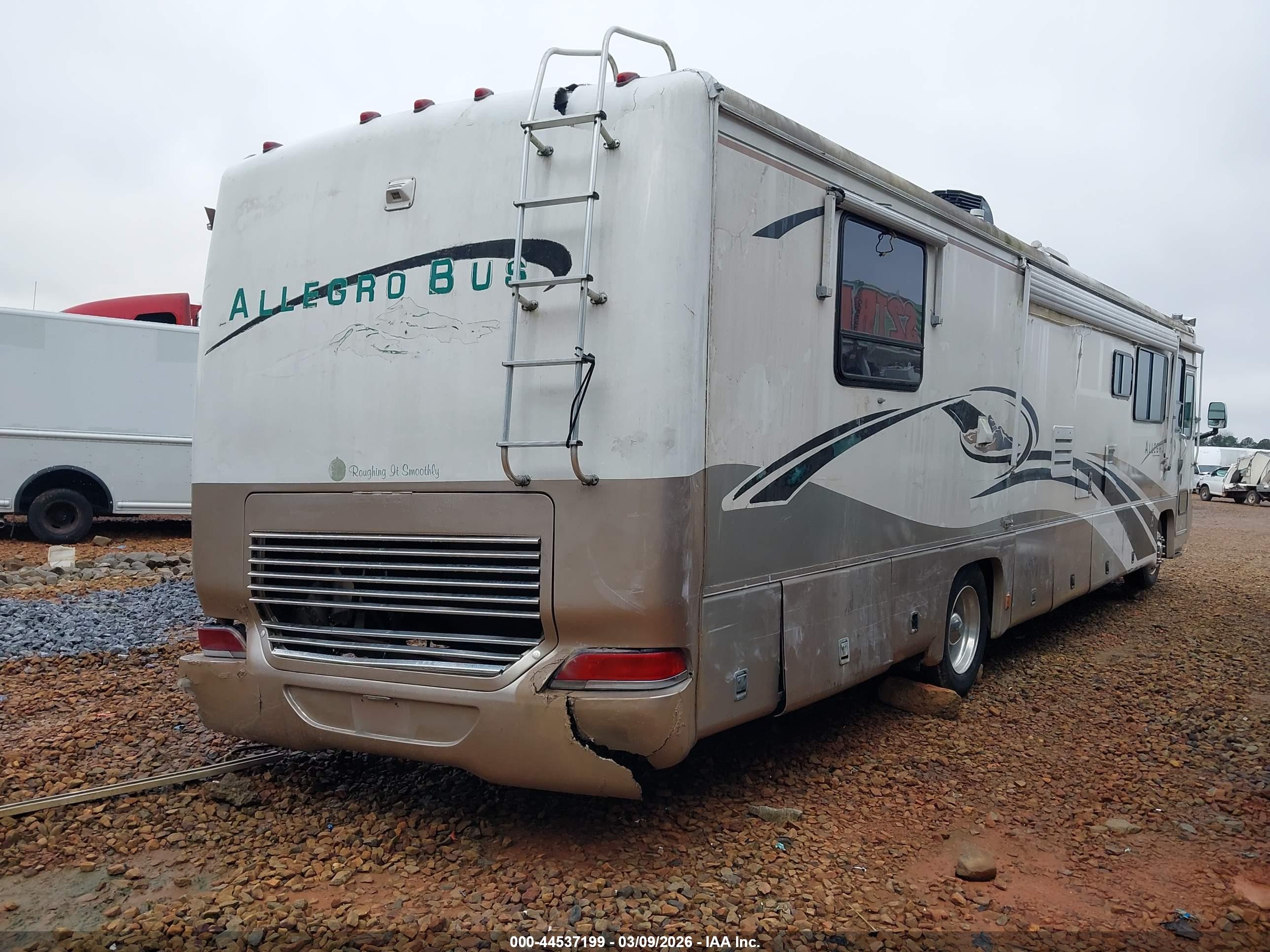 FREIGHTLINER CHASSIS image 4