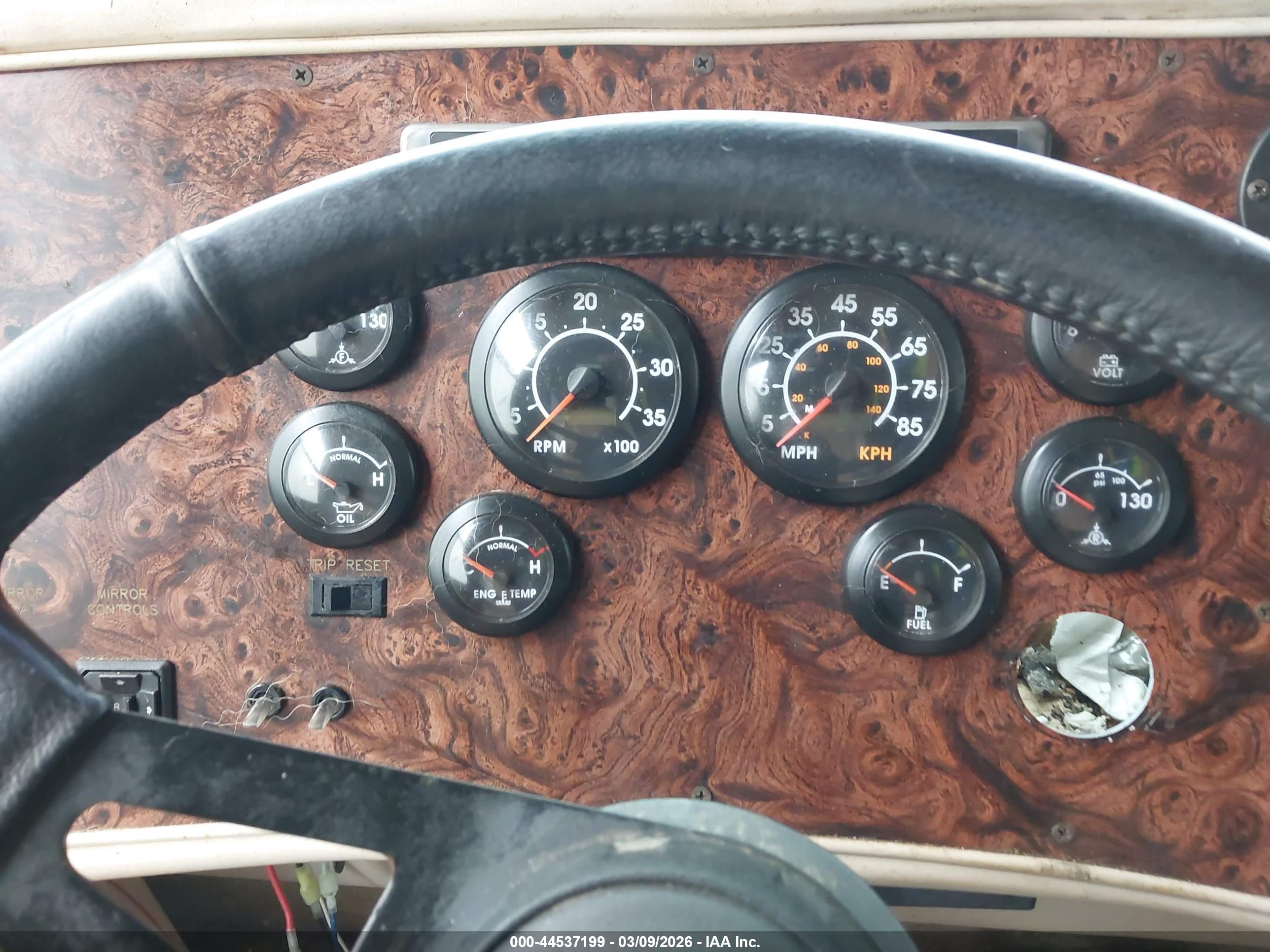 FREIGHTLINER CHASSIS image 7
