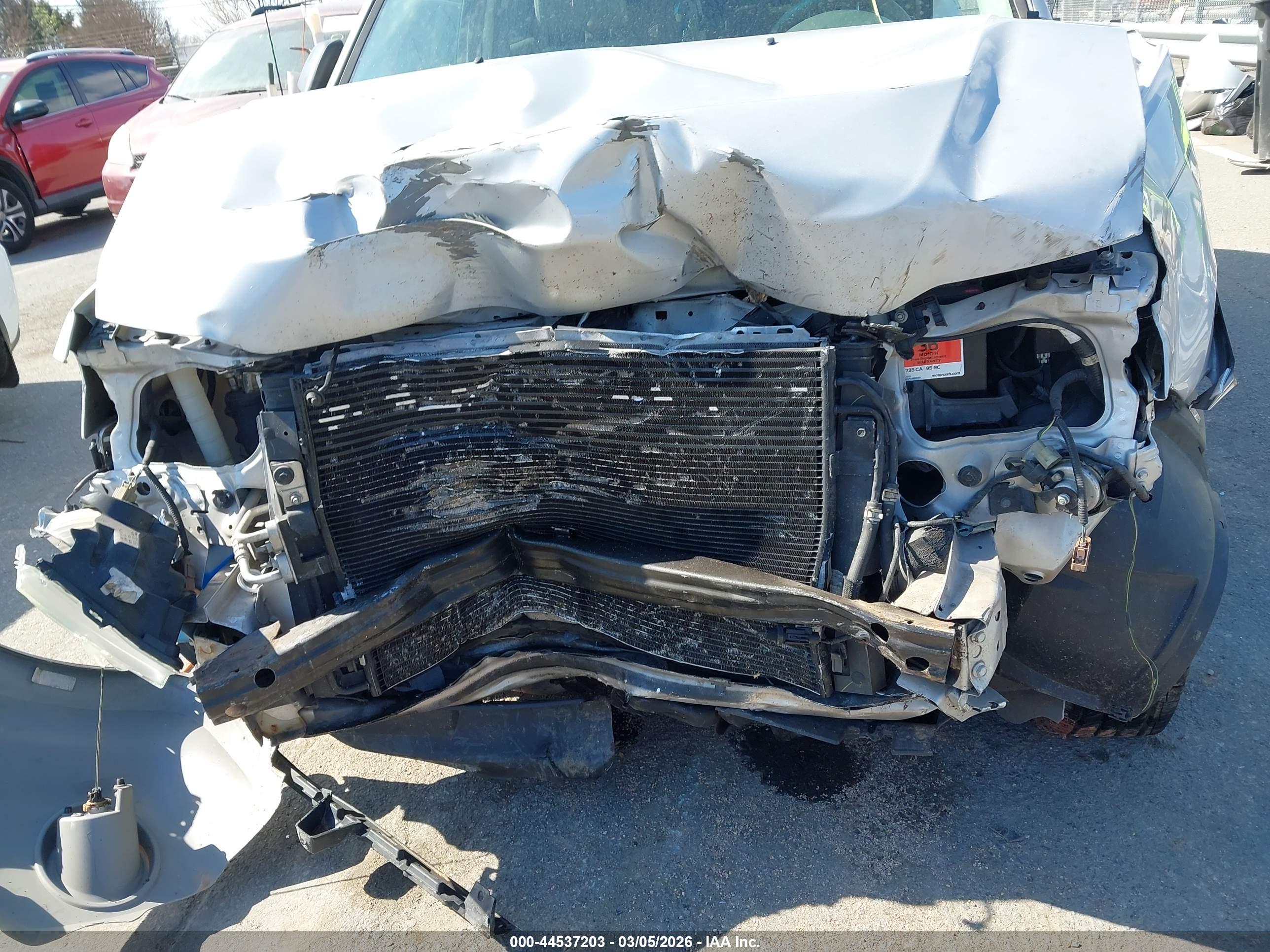 FORD ESCAPE image 6
