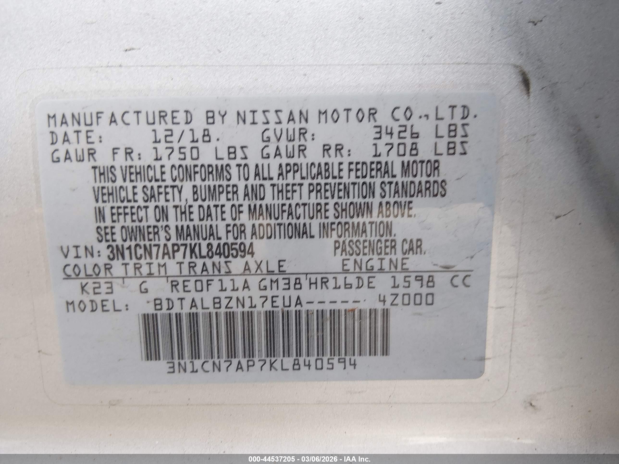 NISSAN VERSA image 9