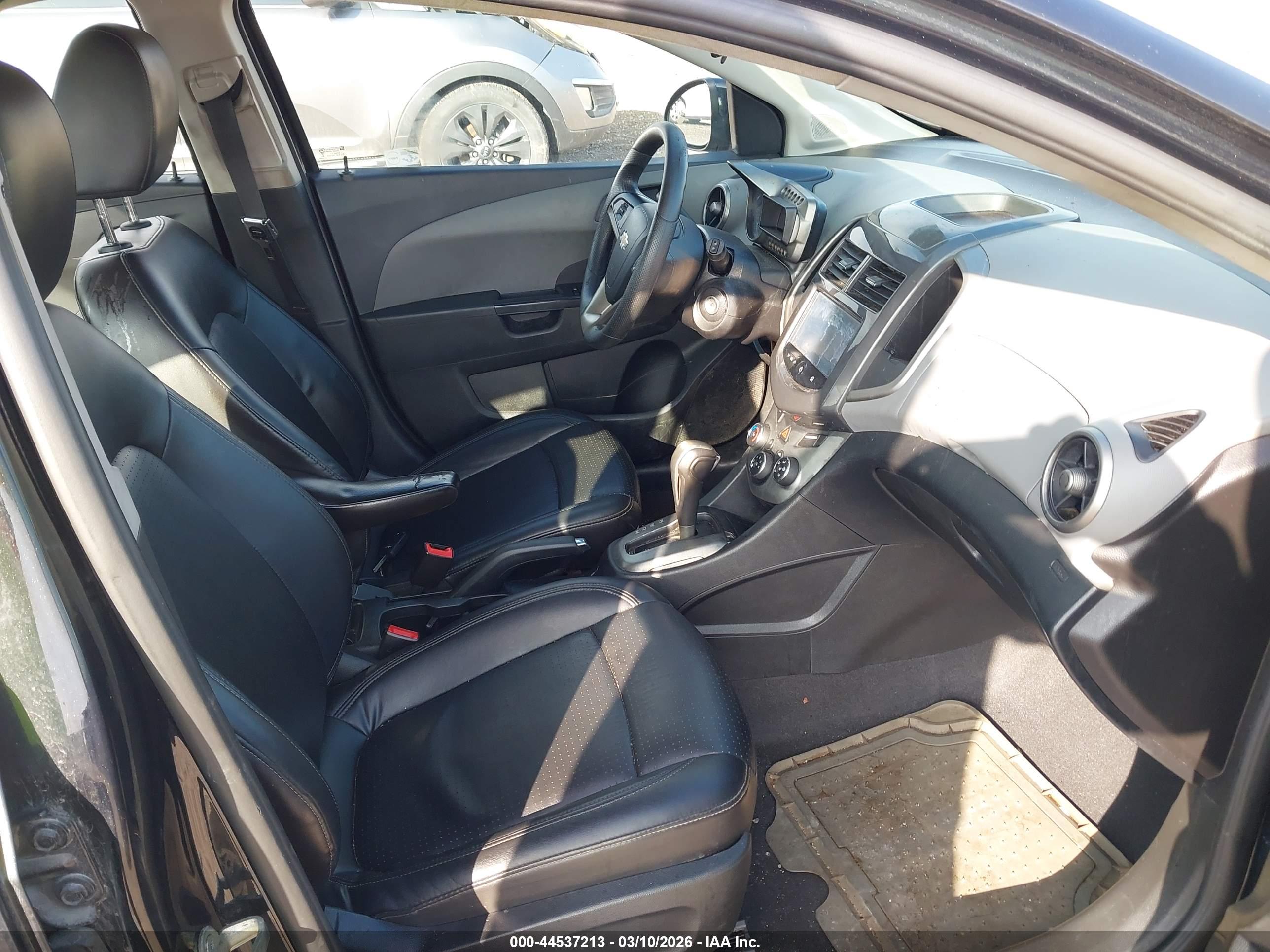 CHEVROLET SONIC image 5