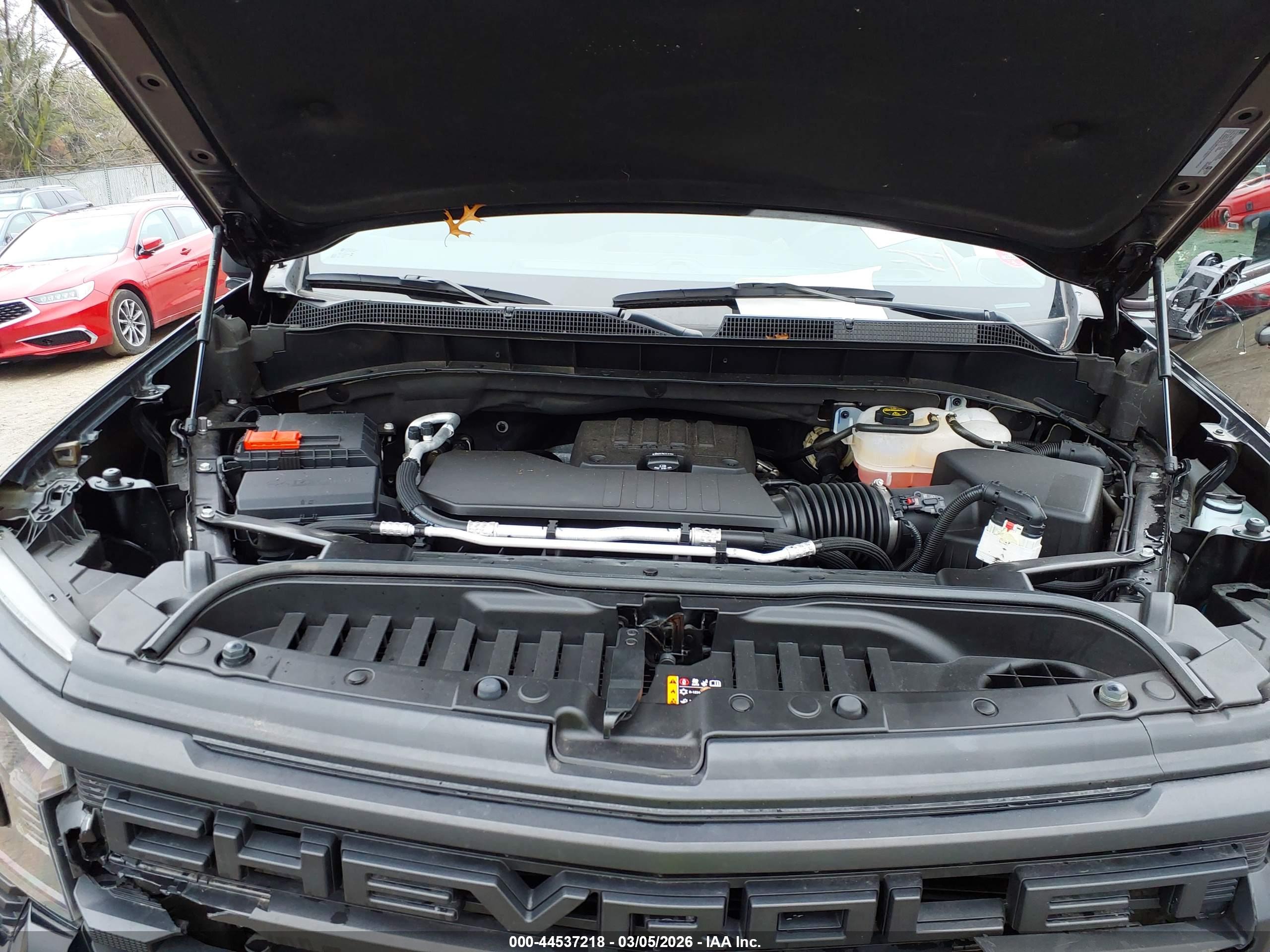CHEVROLET SILVERADO image 10