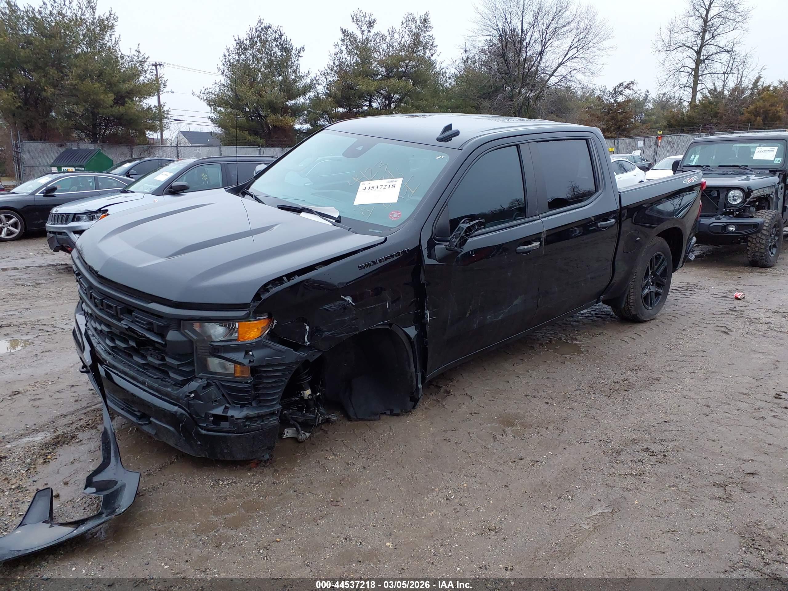 CHEVROLET SILVERADO image 2